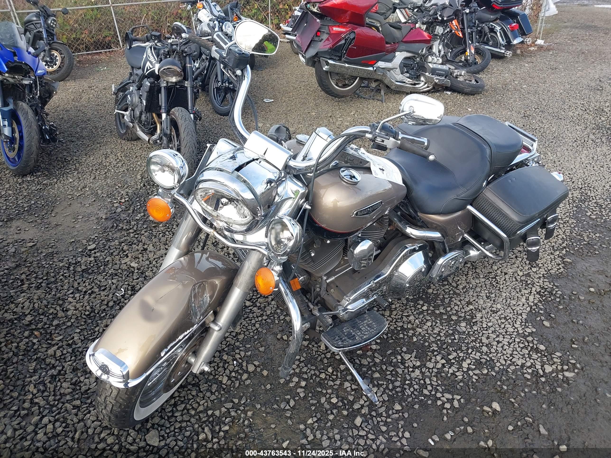 HARLEY-DAVIDSON FLHRCI image 2