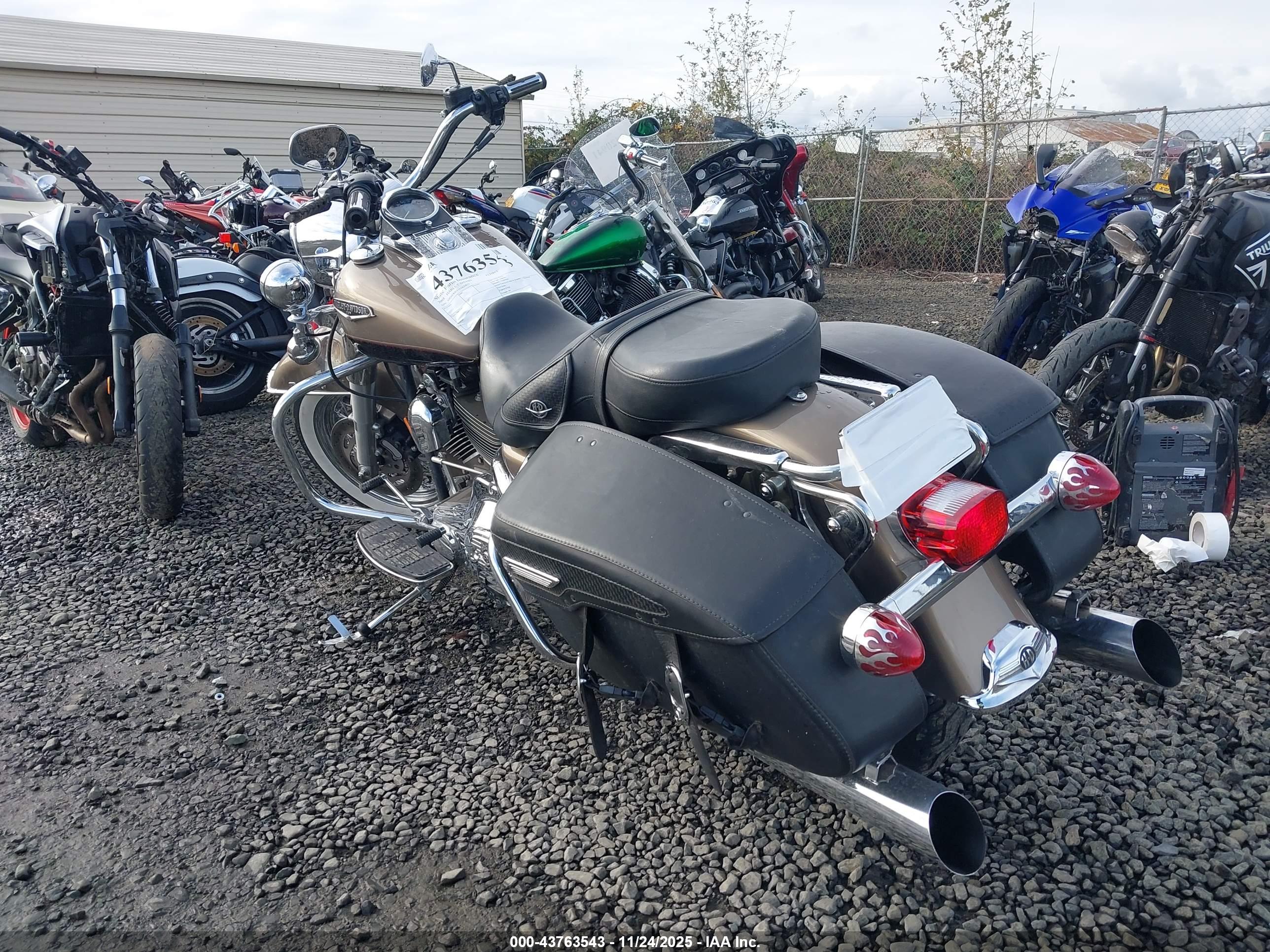HARLEY-DAVIDSON FLHRCI image 3