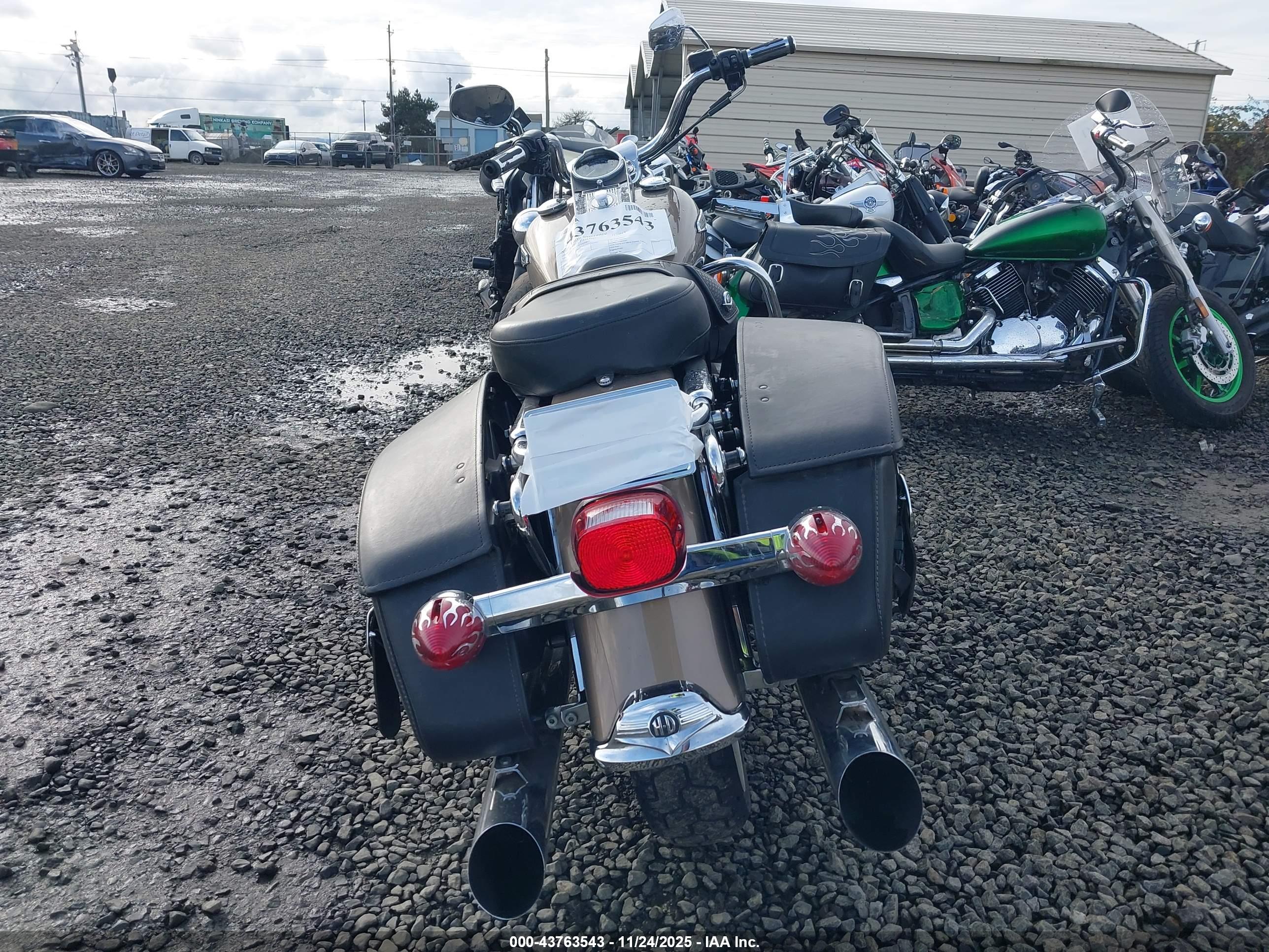 HARLEY-DAVIDSON FLHRCI image 6