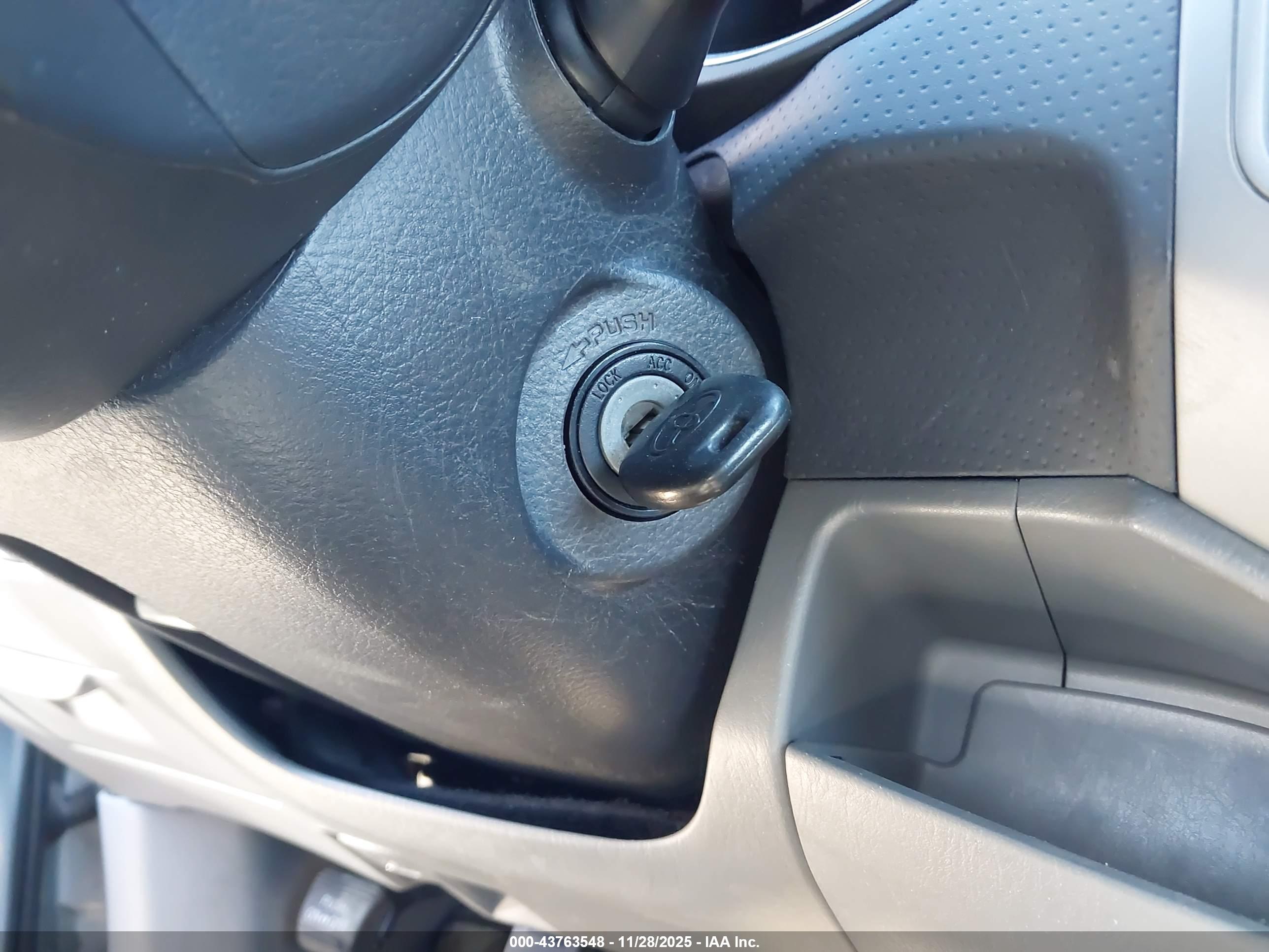 TOYOTA TACOMA image 11
