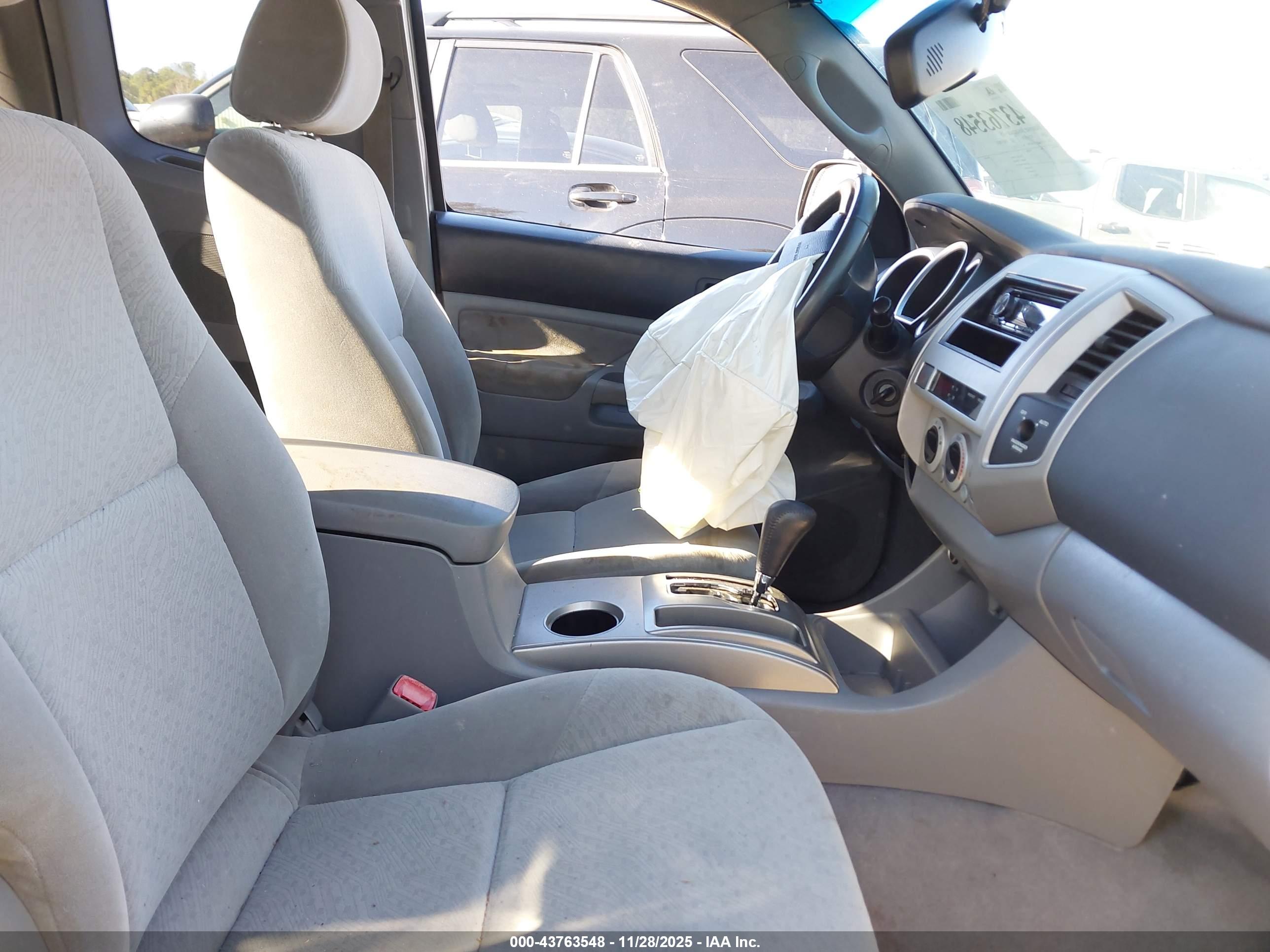 TOYOTA TACOMA image 5