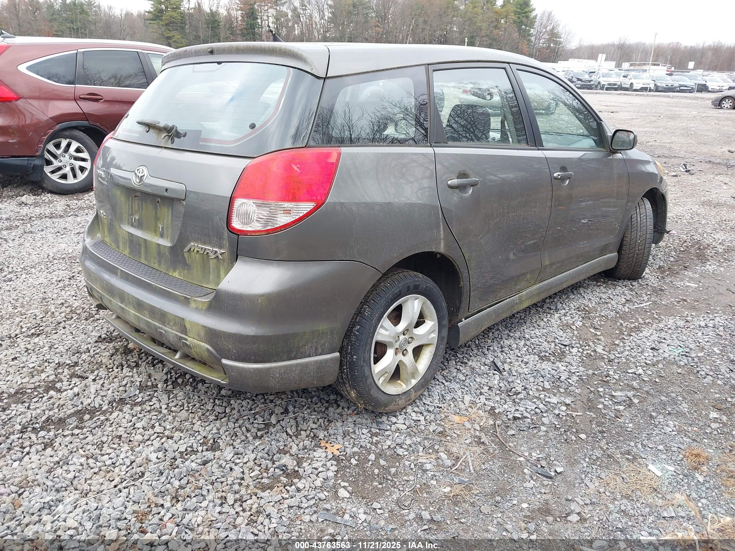 TOYOTA MATRIX image 4