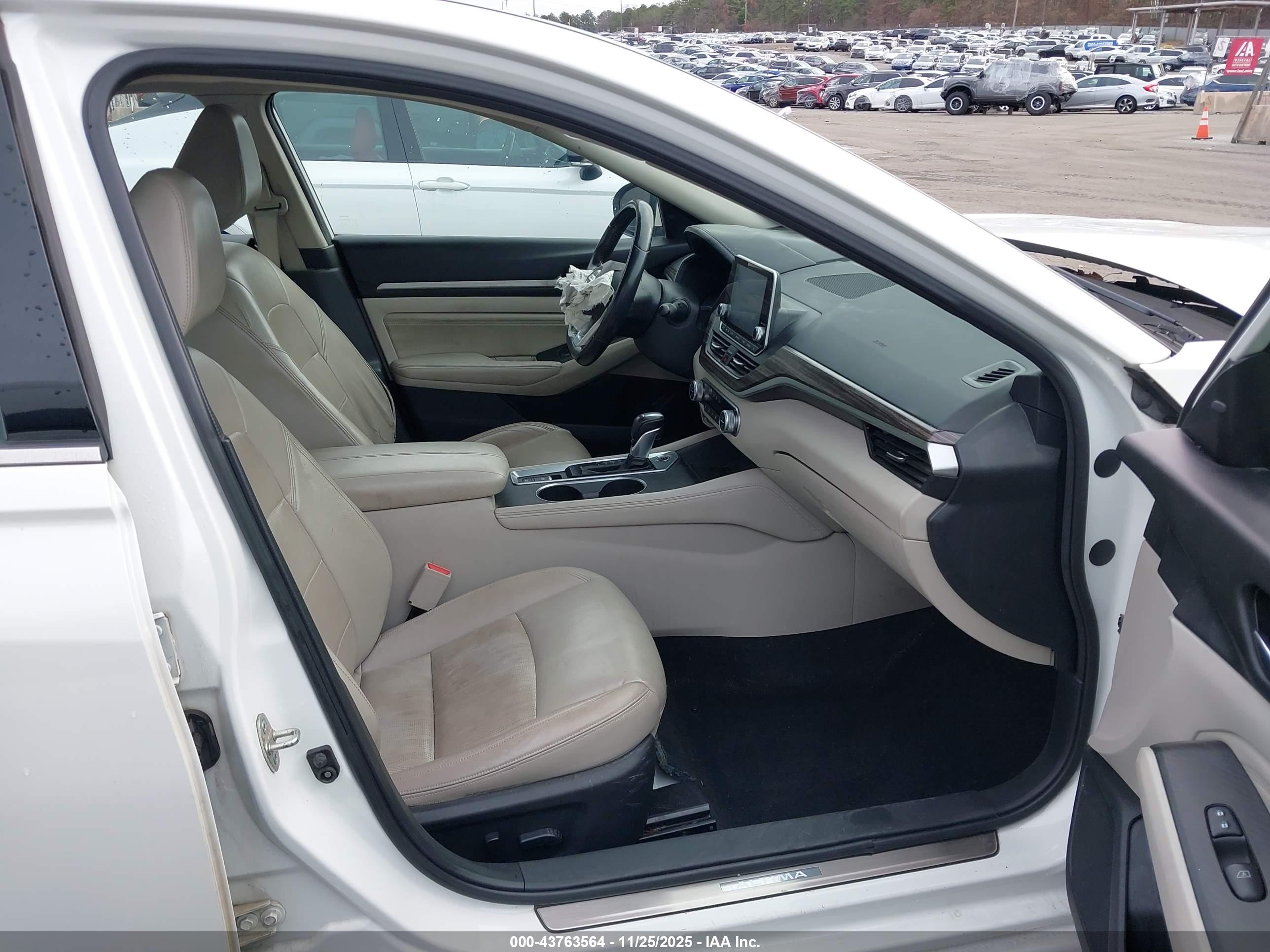 NISSAN ALTIMA image 5