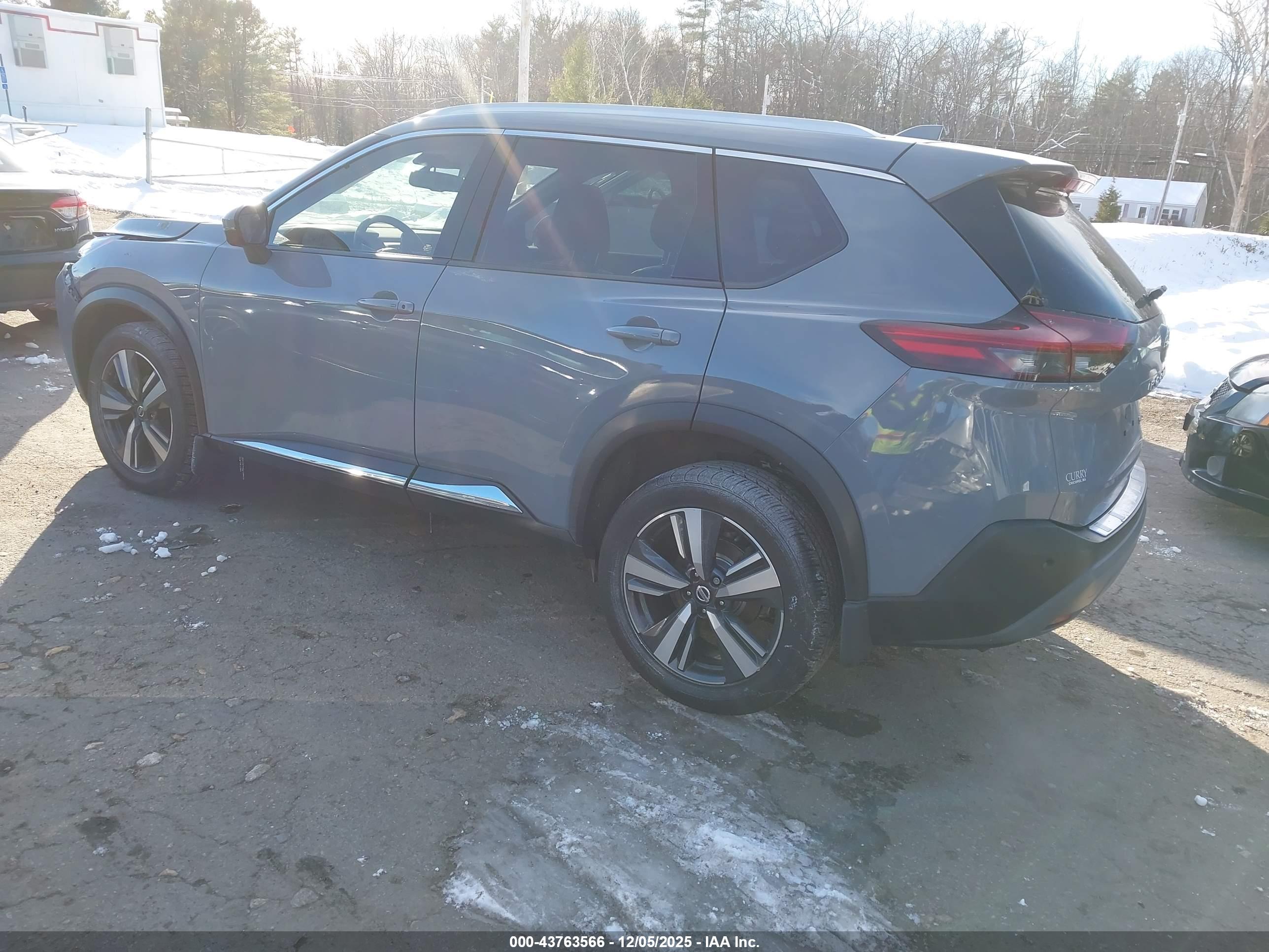 NISSAN ROGUE image 3
