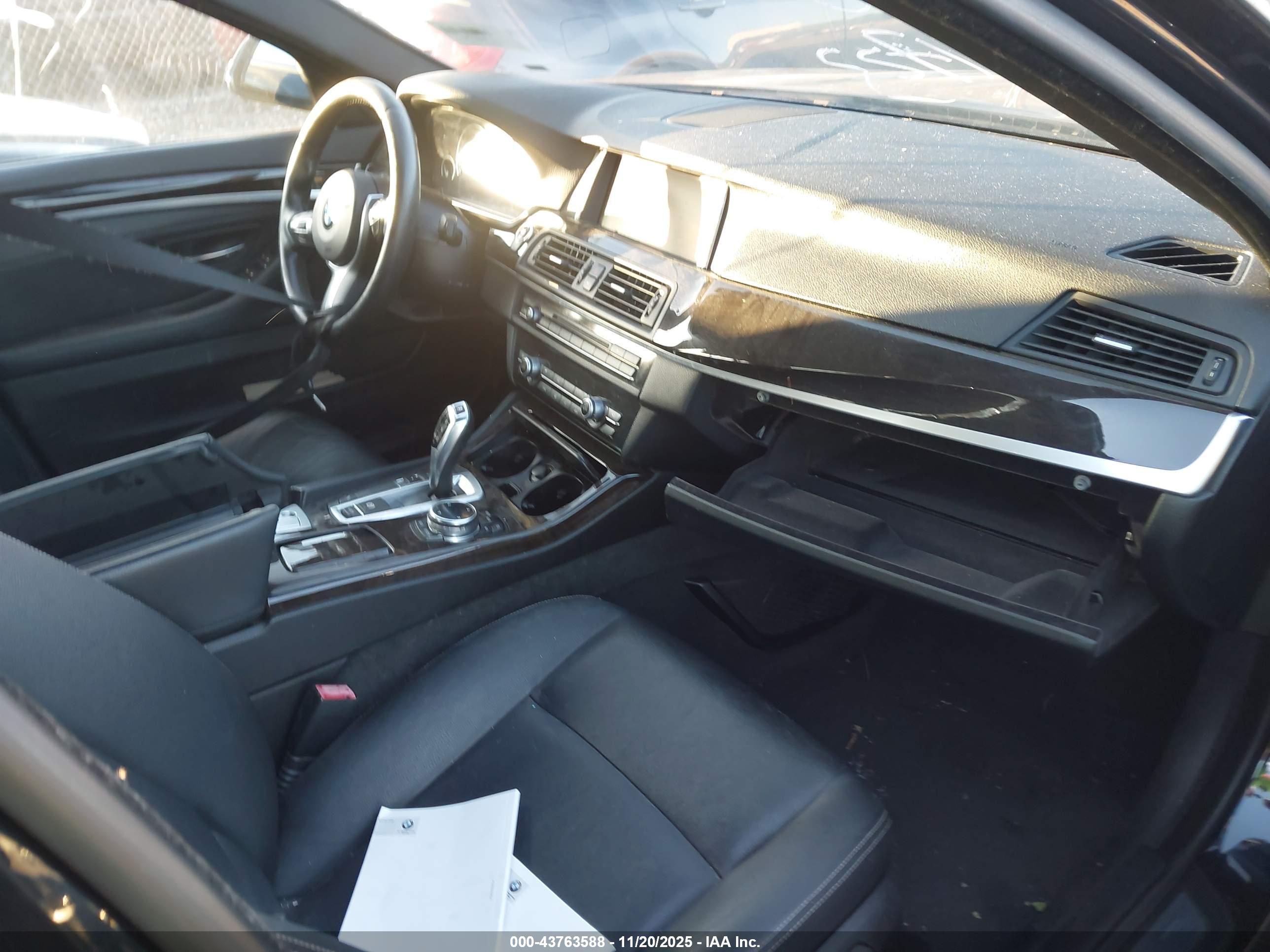 BMW 528I image 5