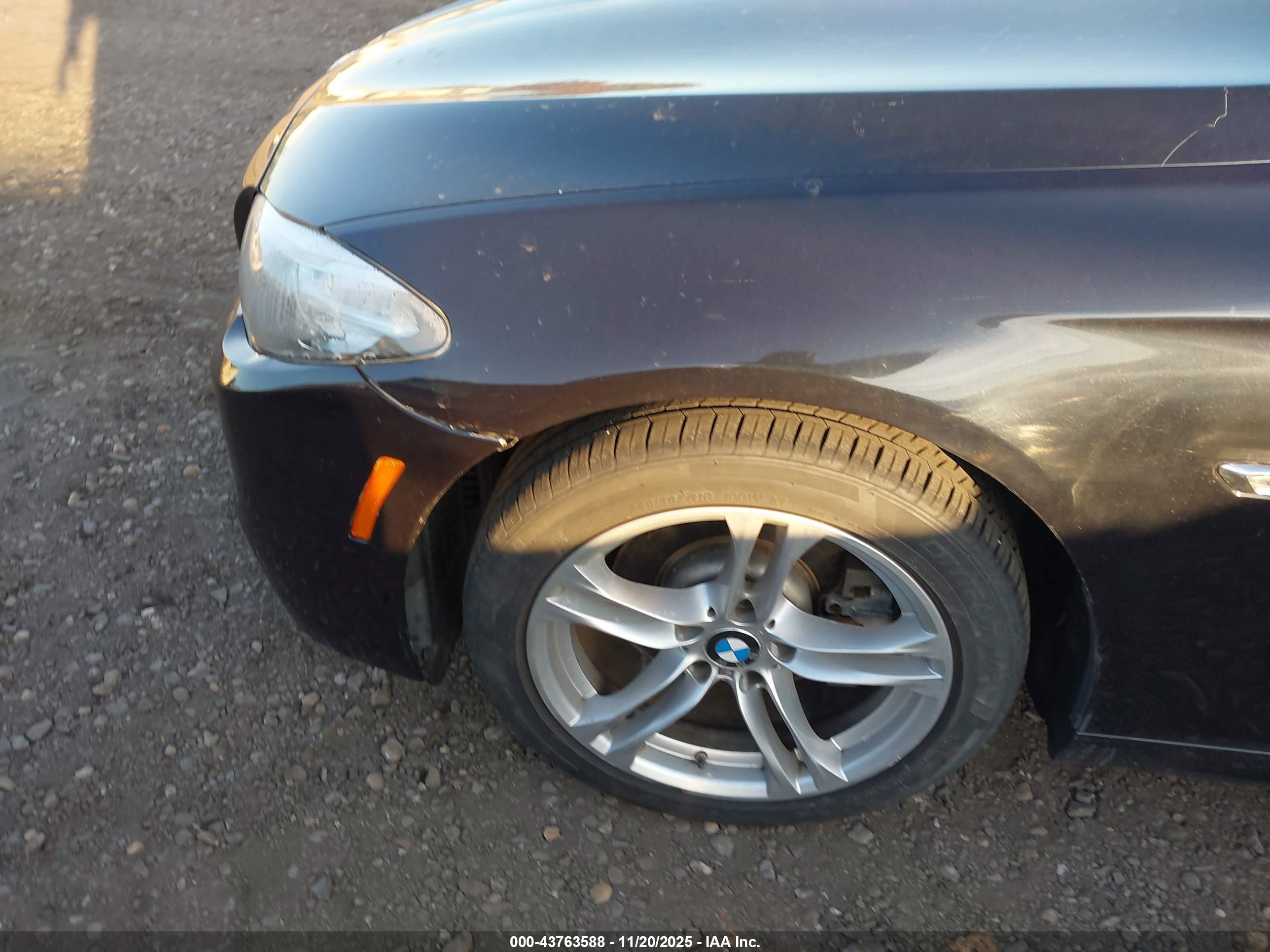 BMW 528I image 6