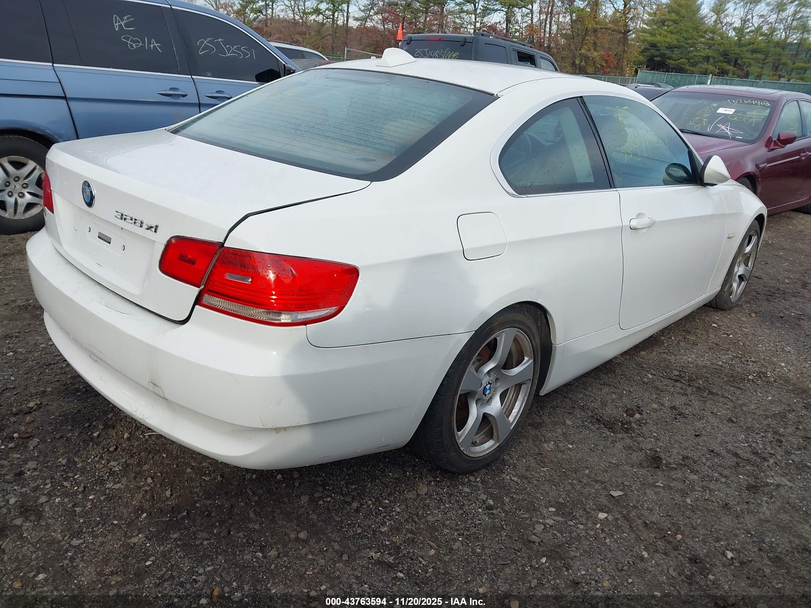 BMW 328XI image 4