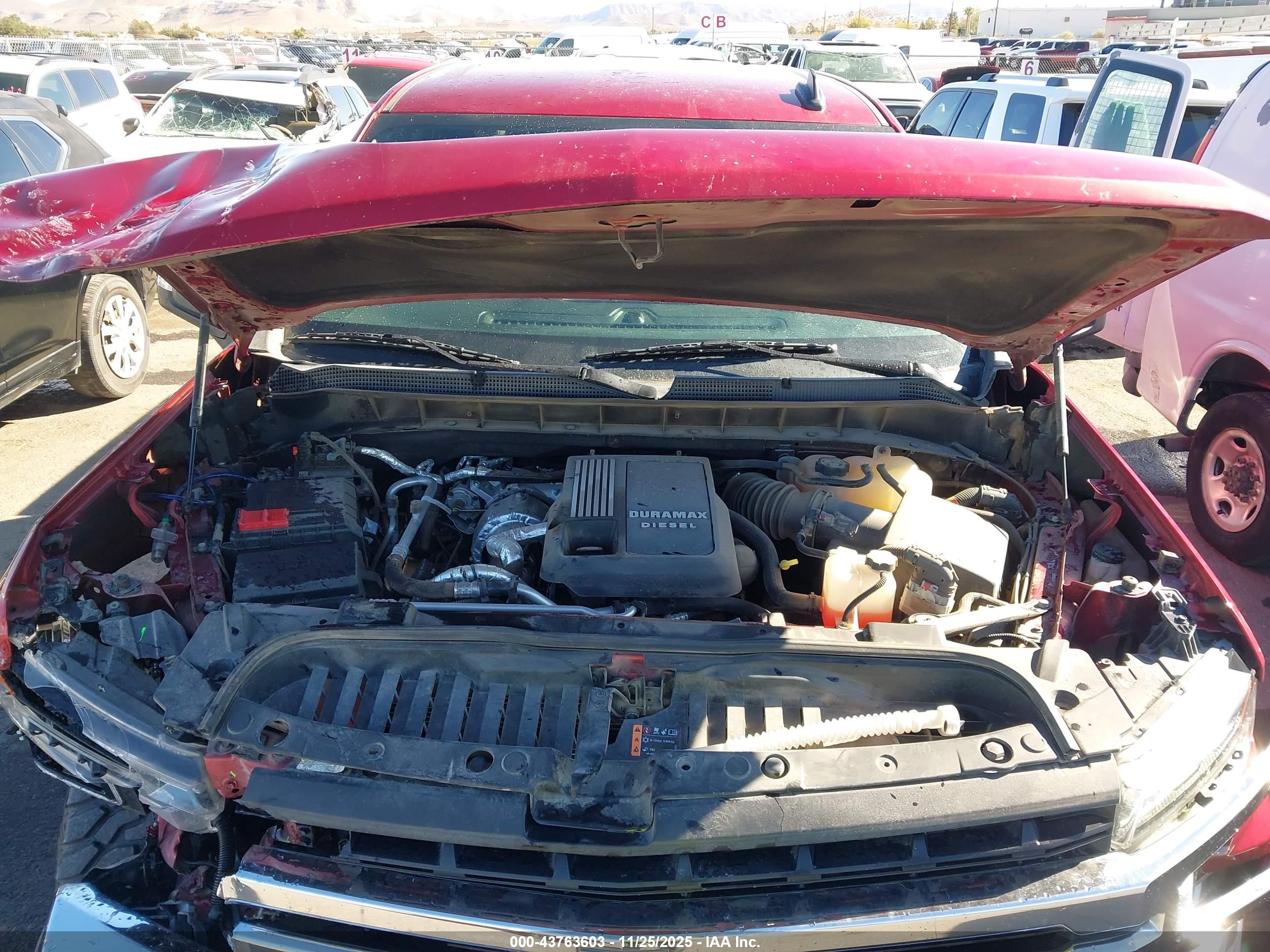 CHEVROLET SILVERADO image 10