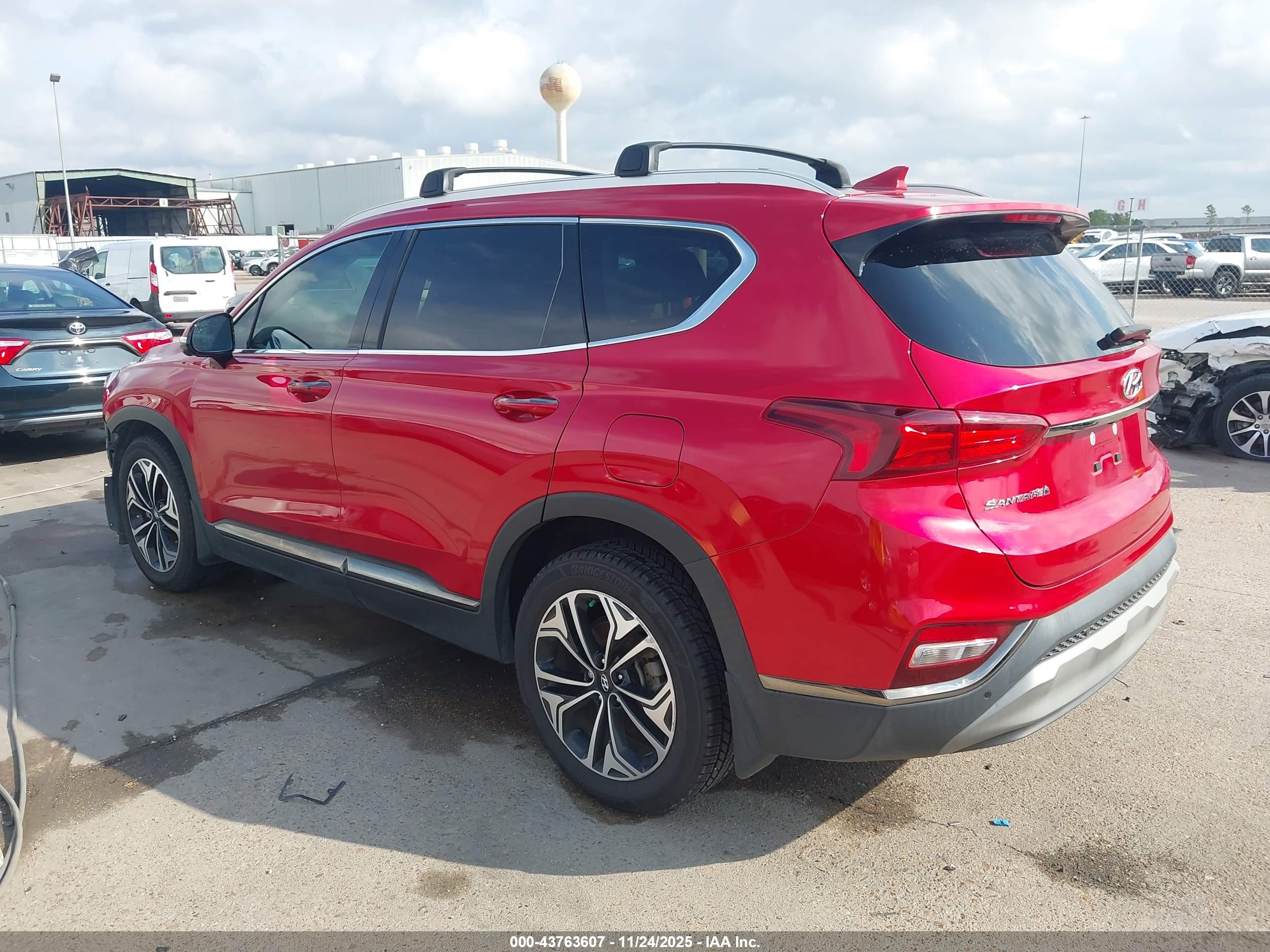 HYUNDAI SANTA image 3