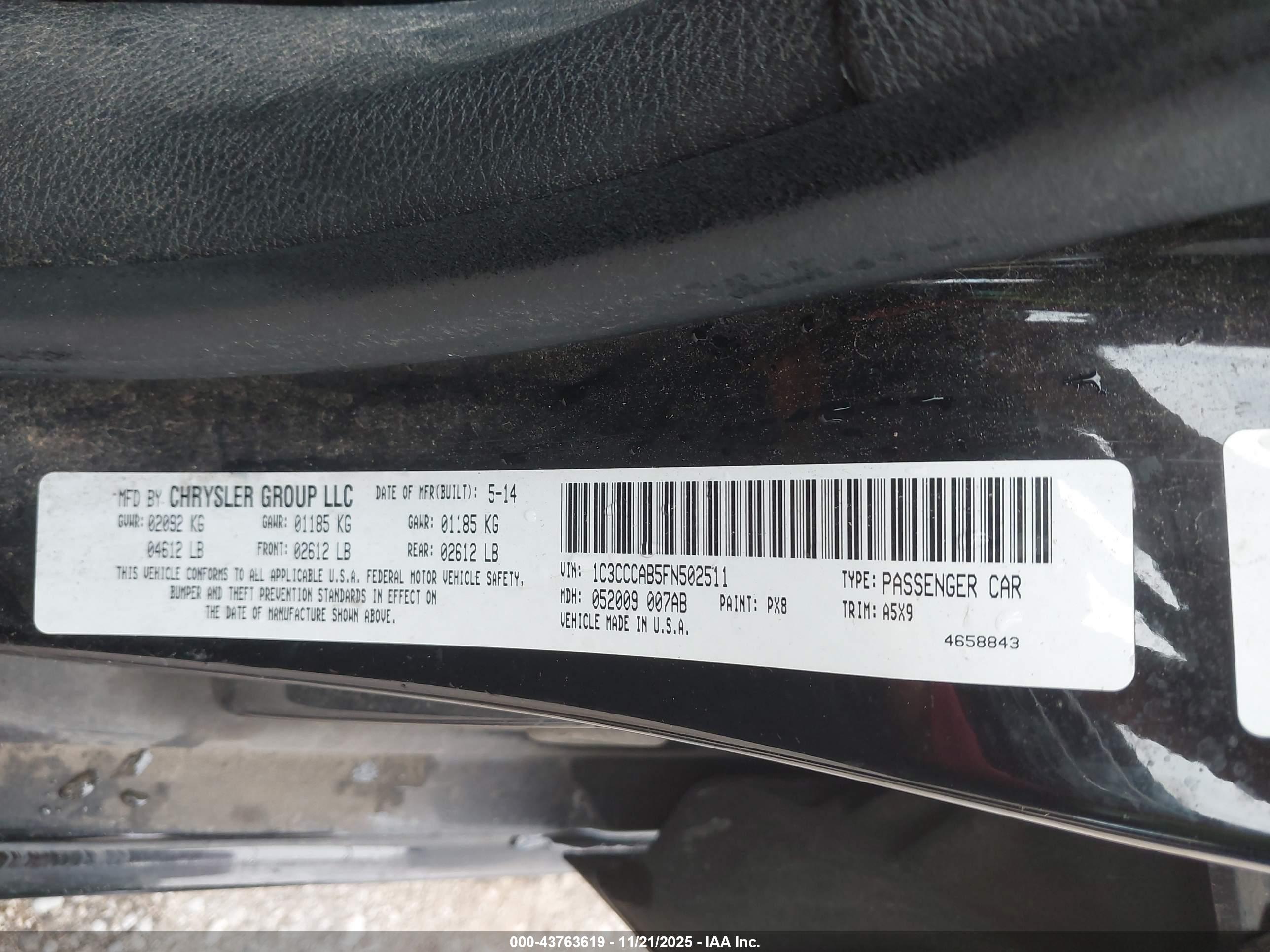 CHRYSLER 200 image 9
