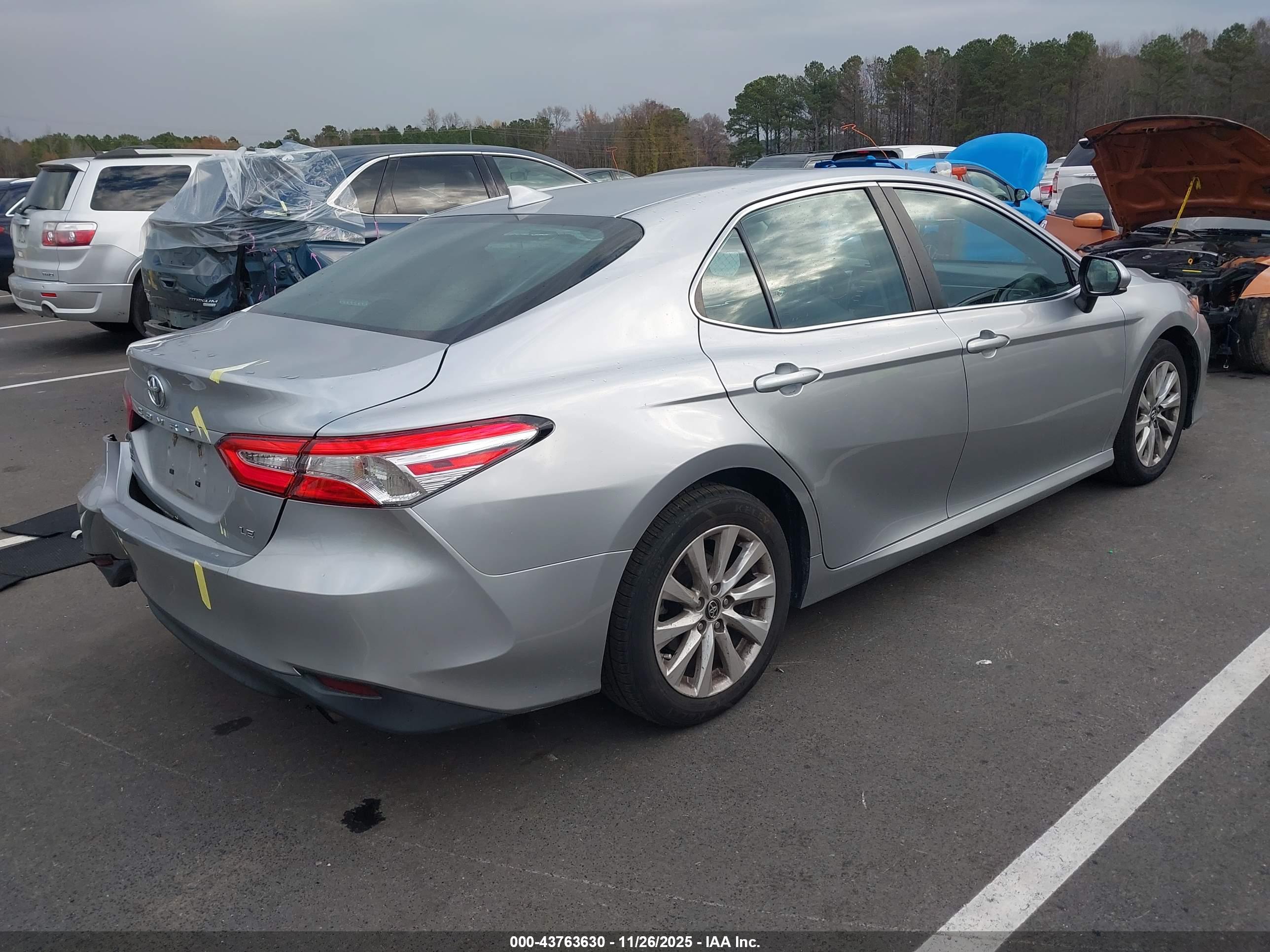 TOYOTA CAMRY image 4
