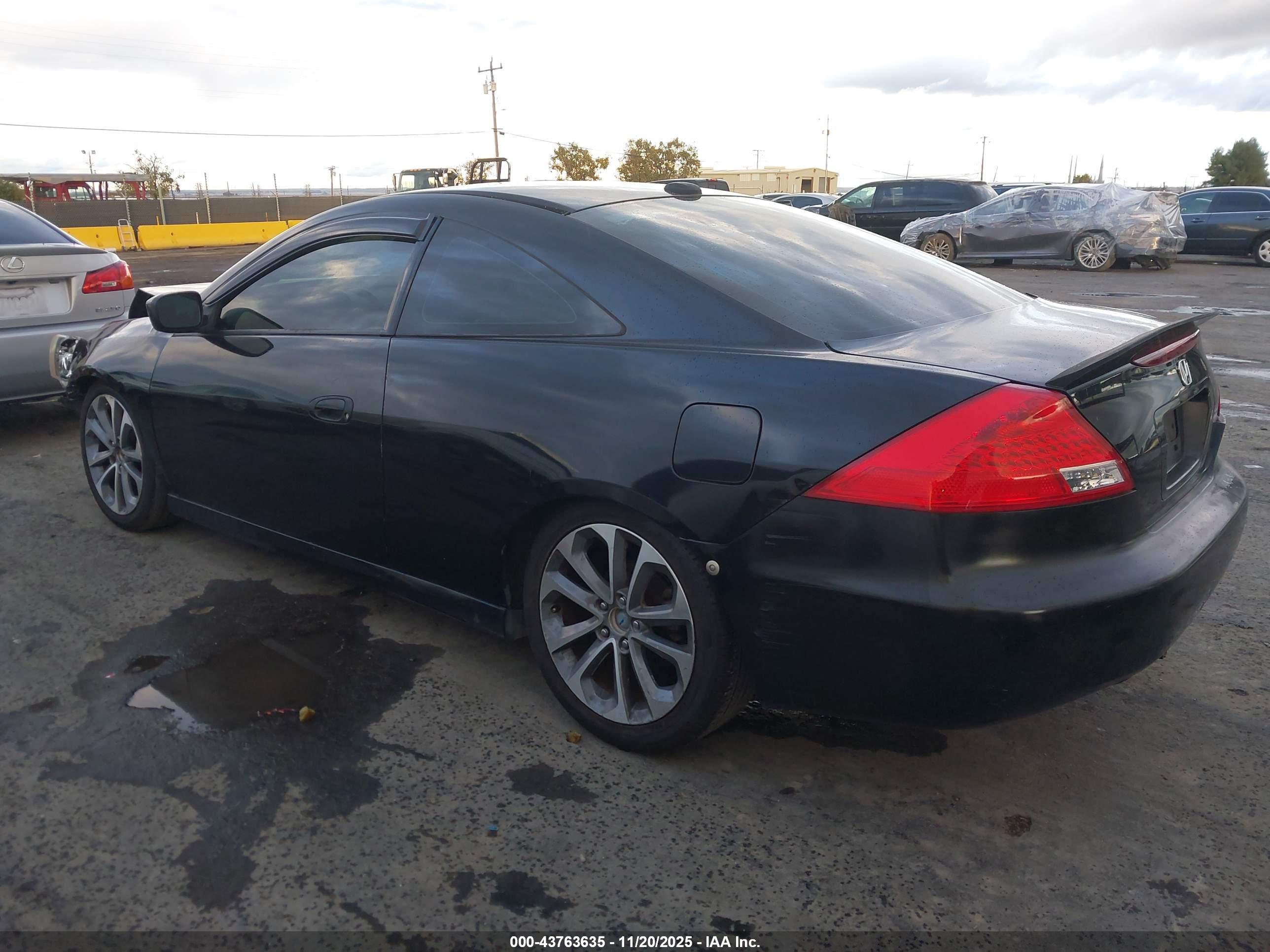 HONDA ACCORD image 3