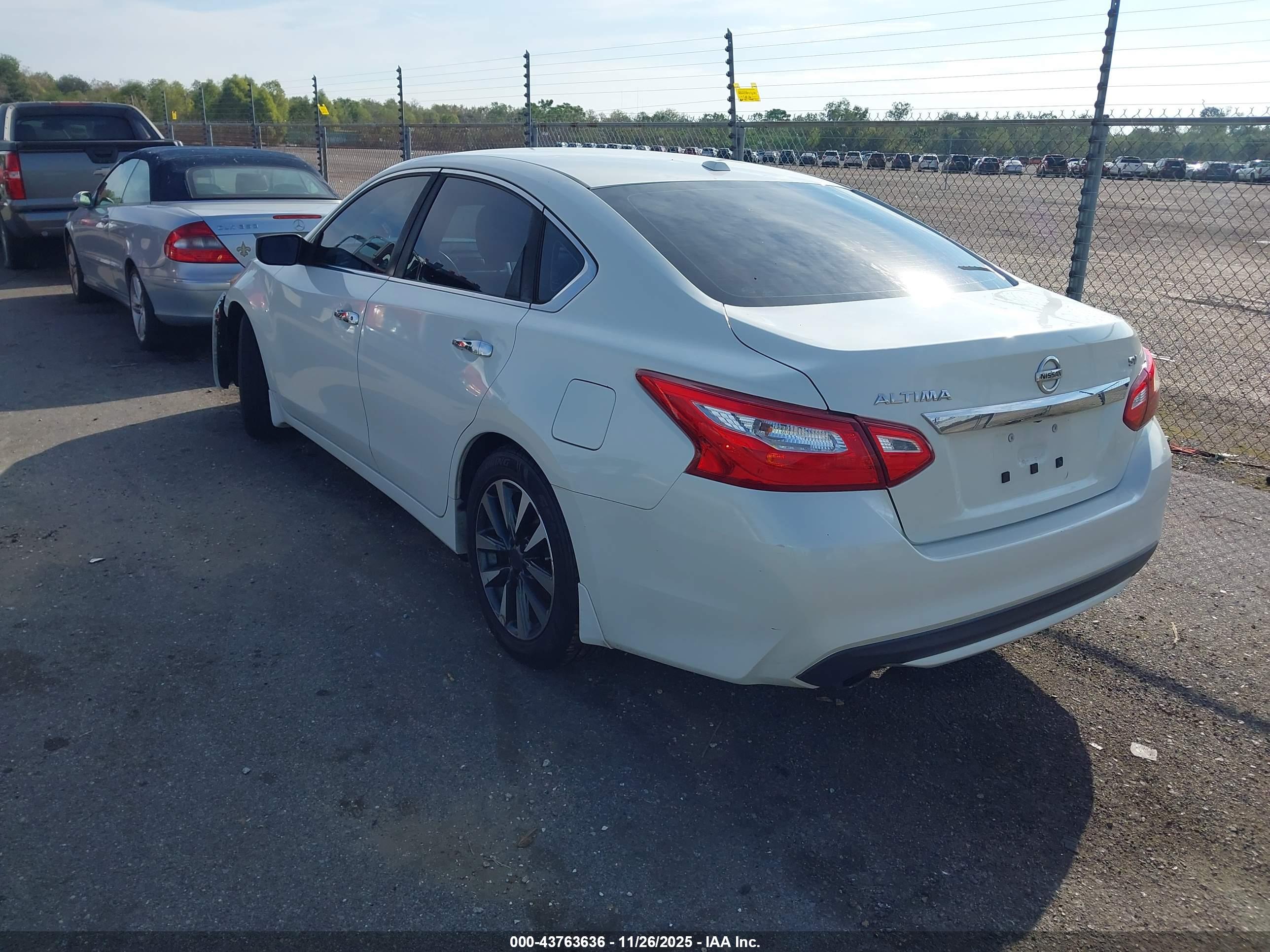 NISSAN ALTIMA image 3
