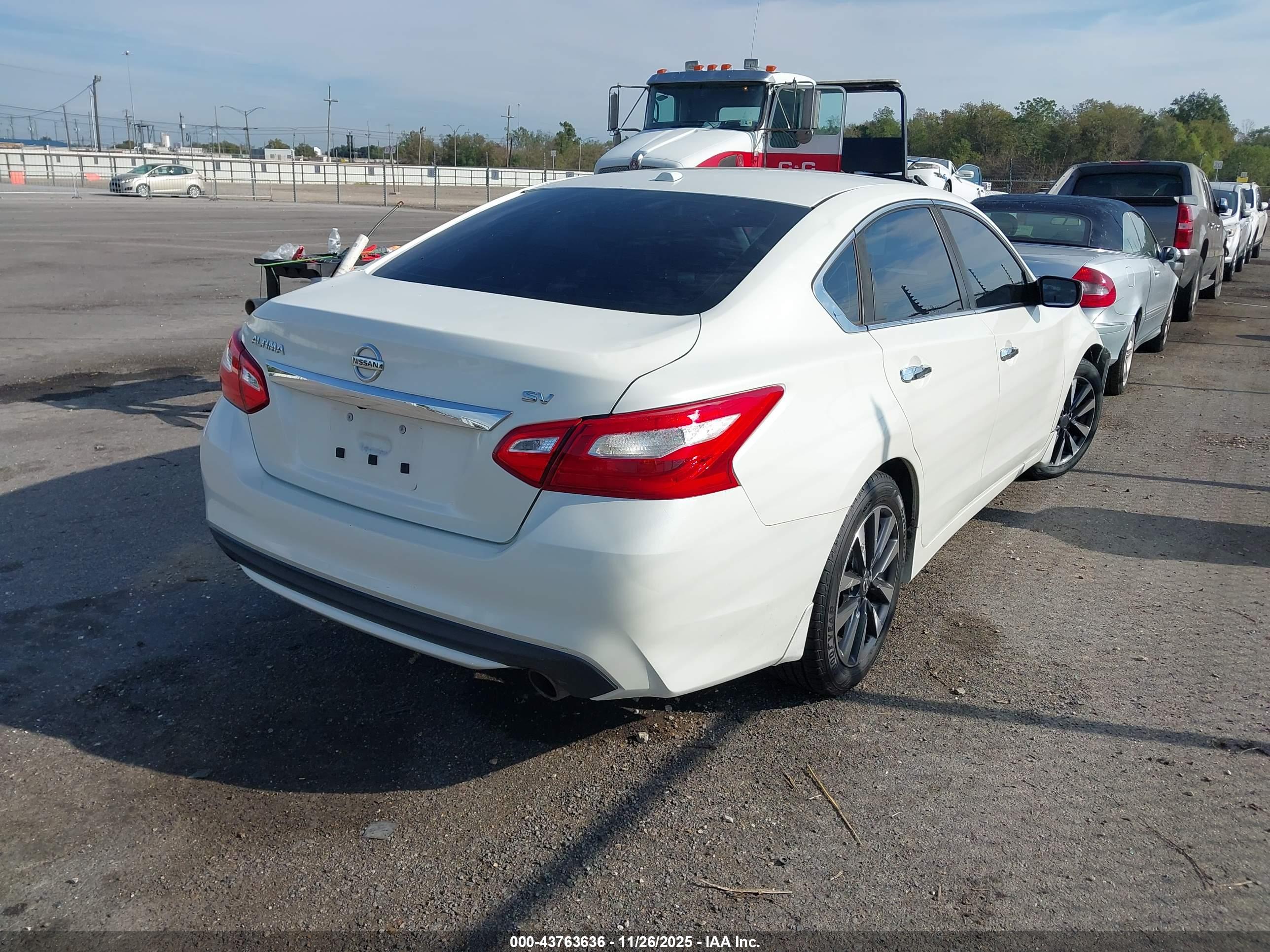 NISSAN ALTIMA image 4