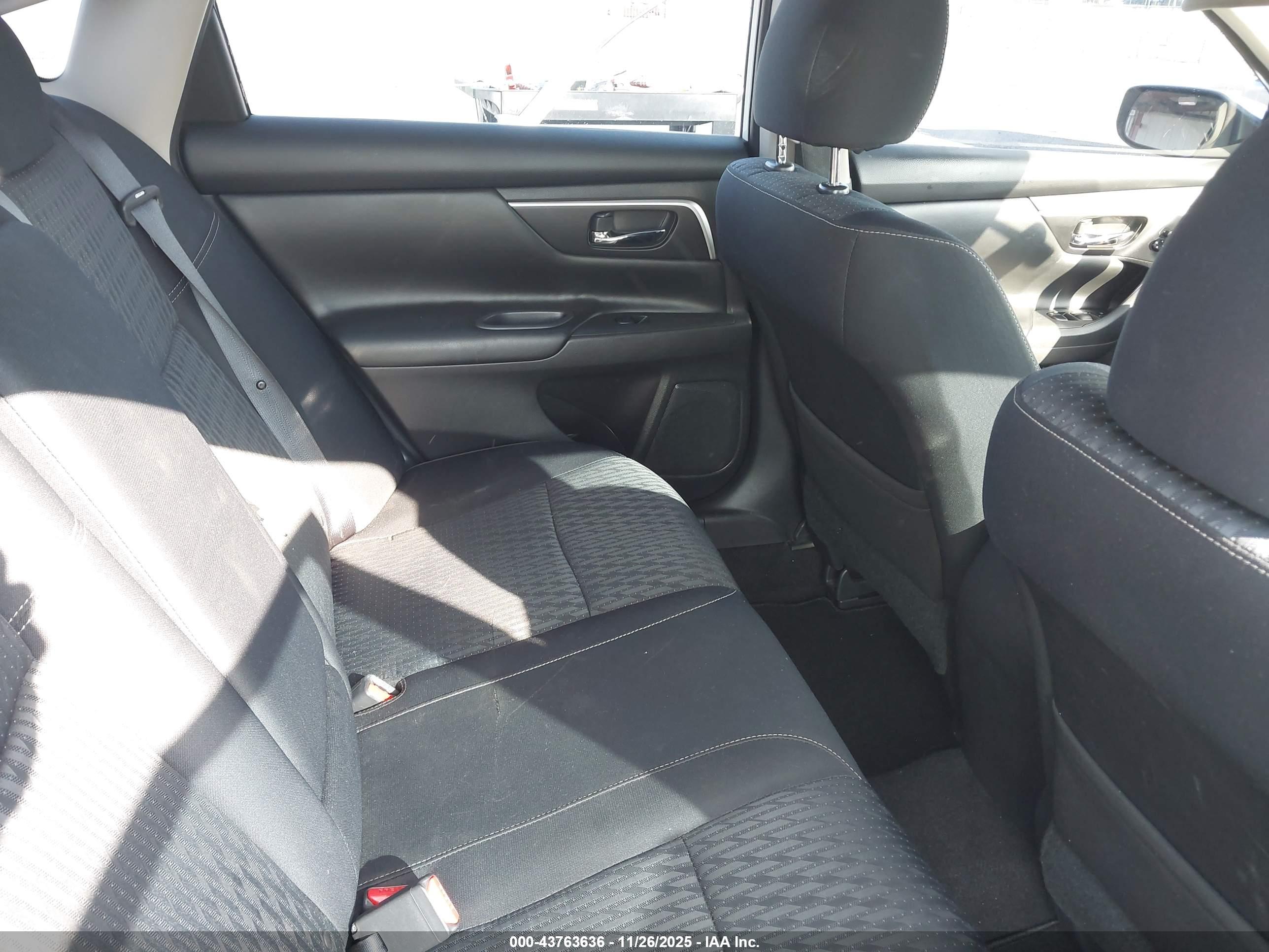 NISSAN ALTIMA image 8