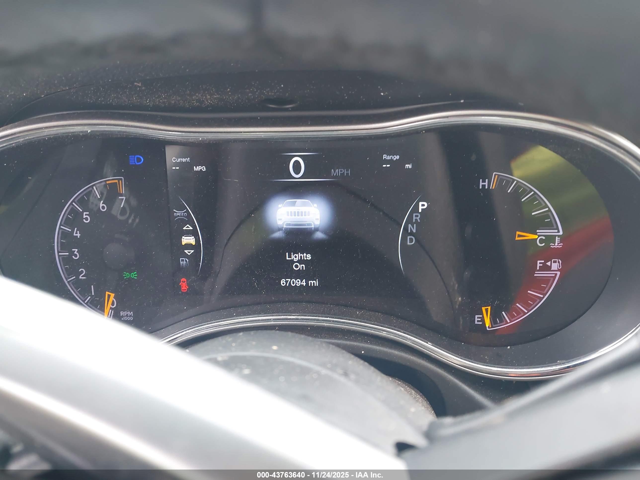 JEEP GRAND image 7