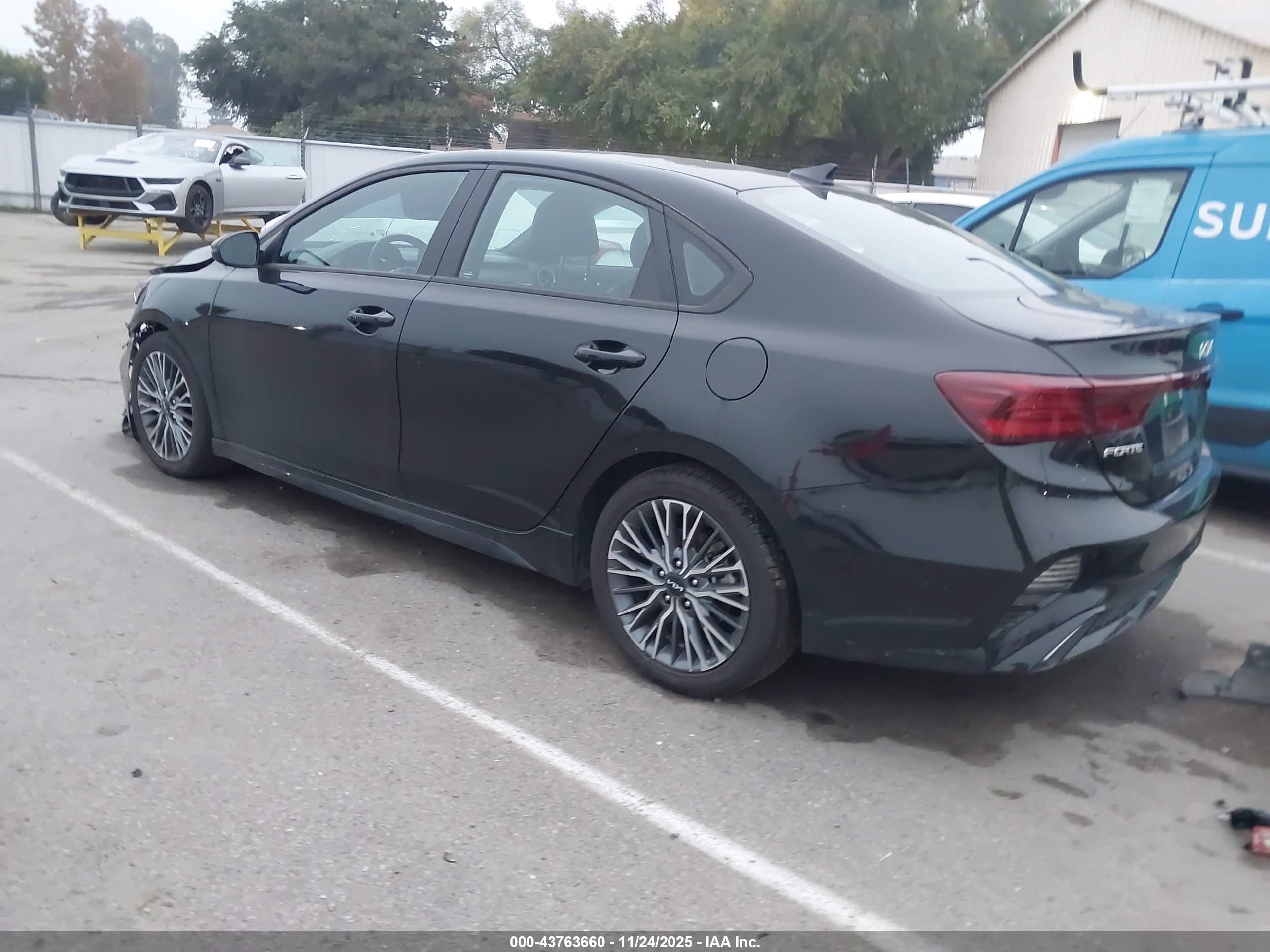 KIA FORTE image 3