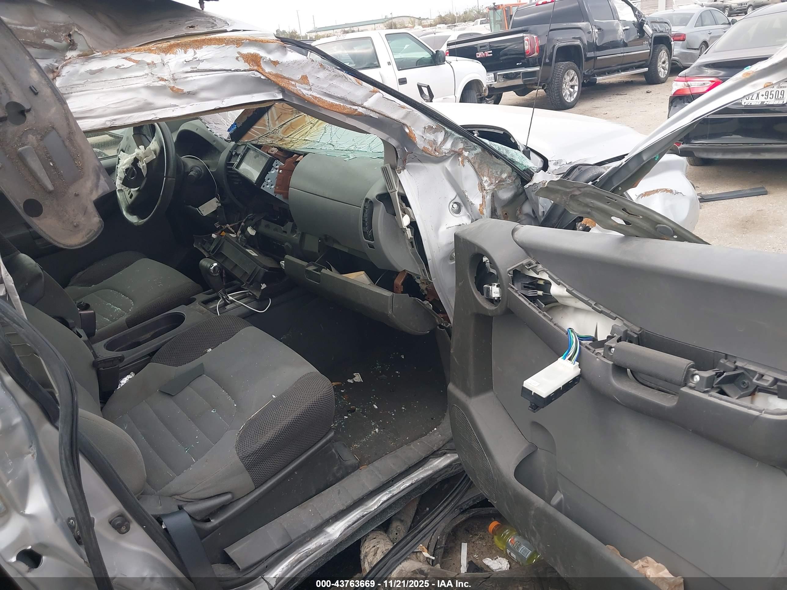 NISSAN XTERRA image 5