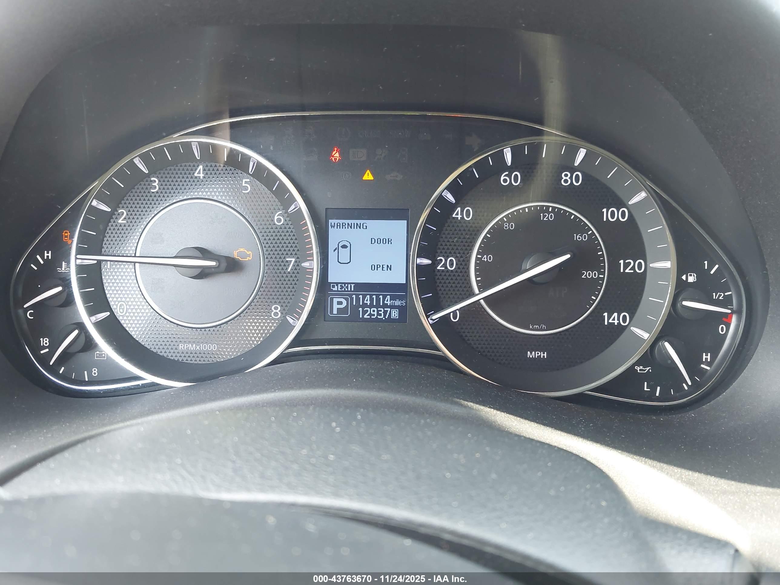 NISSAN ARMADA image 7