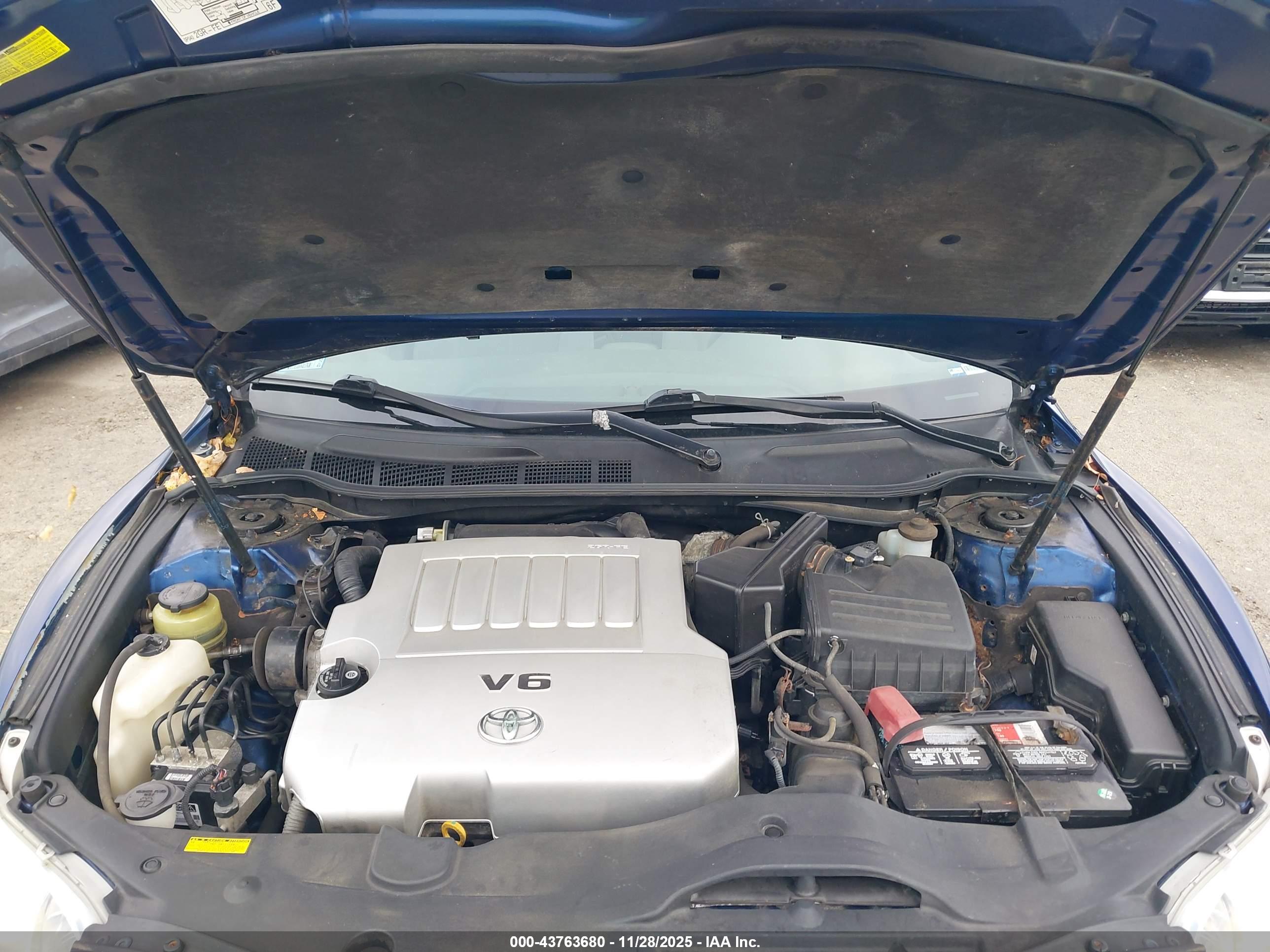 TOYOTA CAMRY image 10