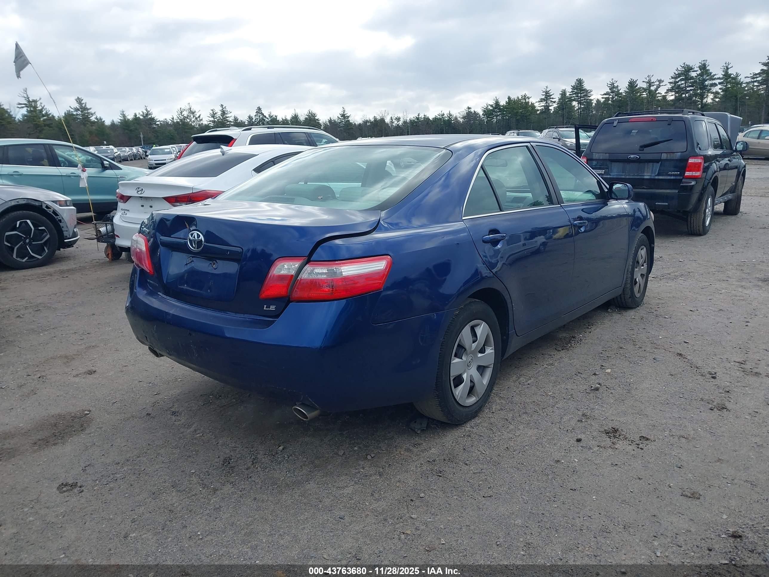 TOYOTA CAMRY image 4