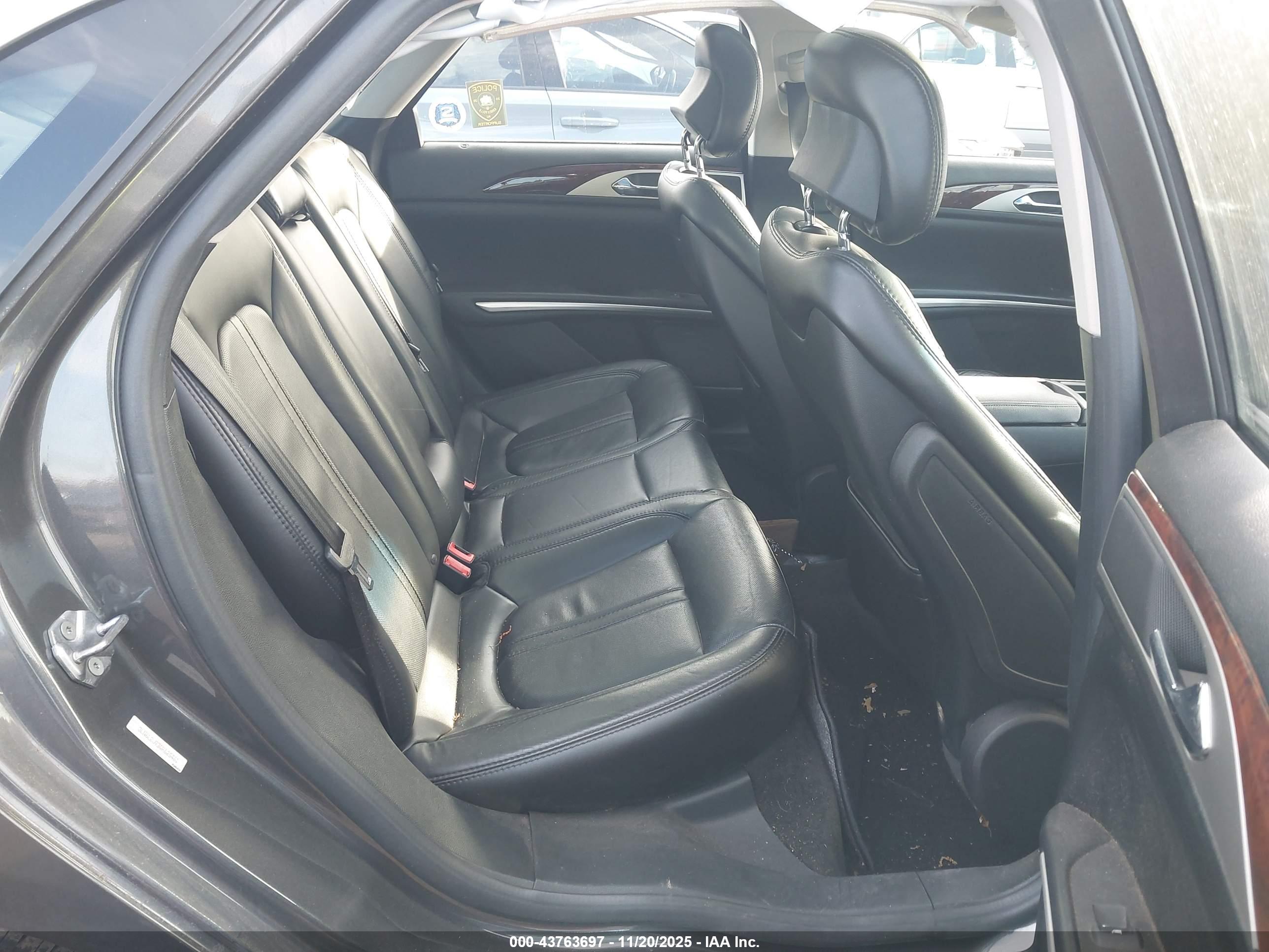 LINCOLN MKZ image 8