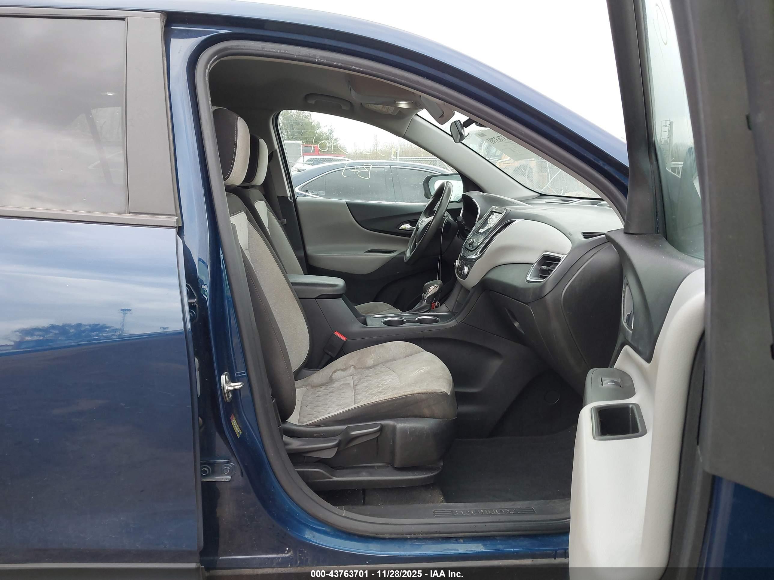 CHEVROLET EQUINOX image 5