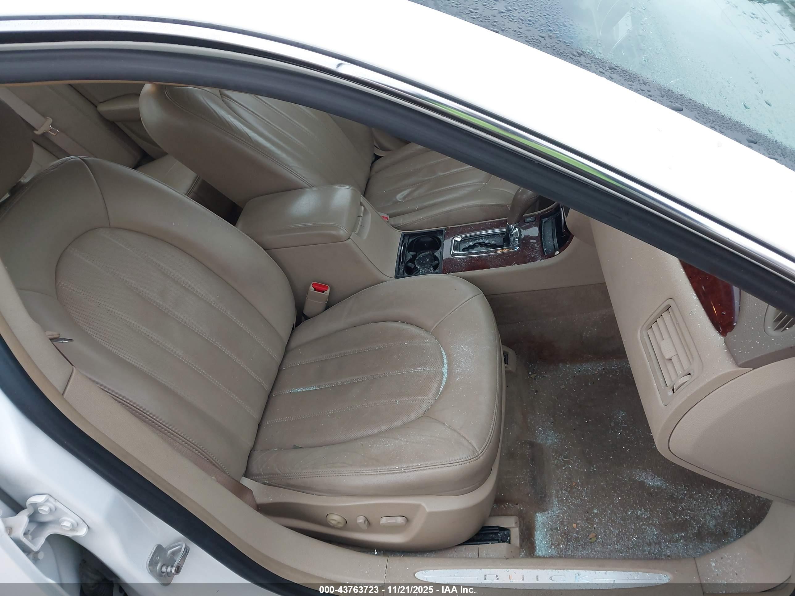 BUICK LUCERNE image 5