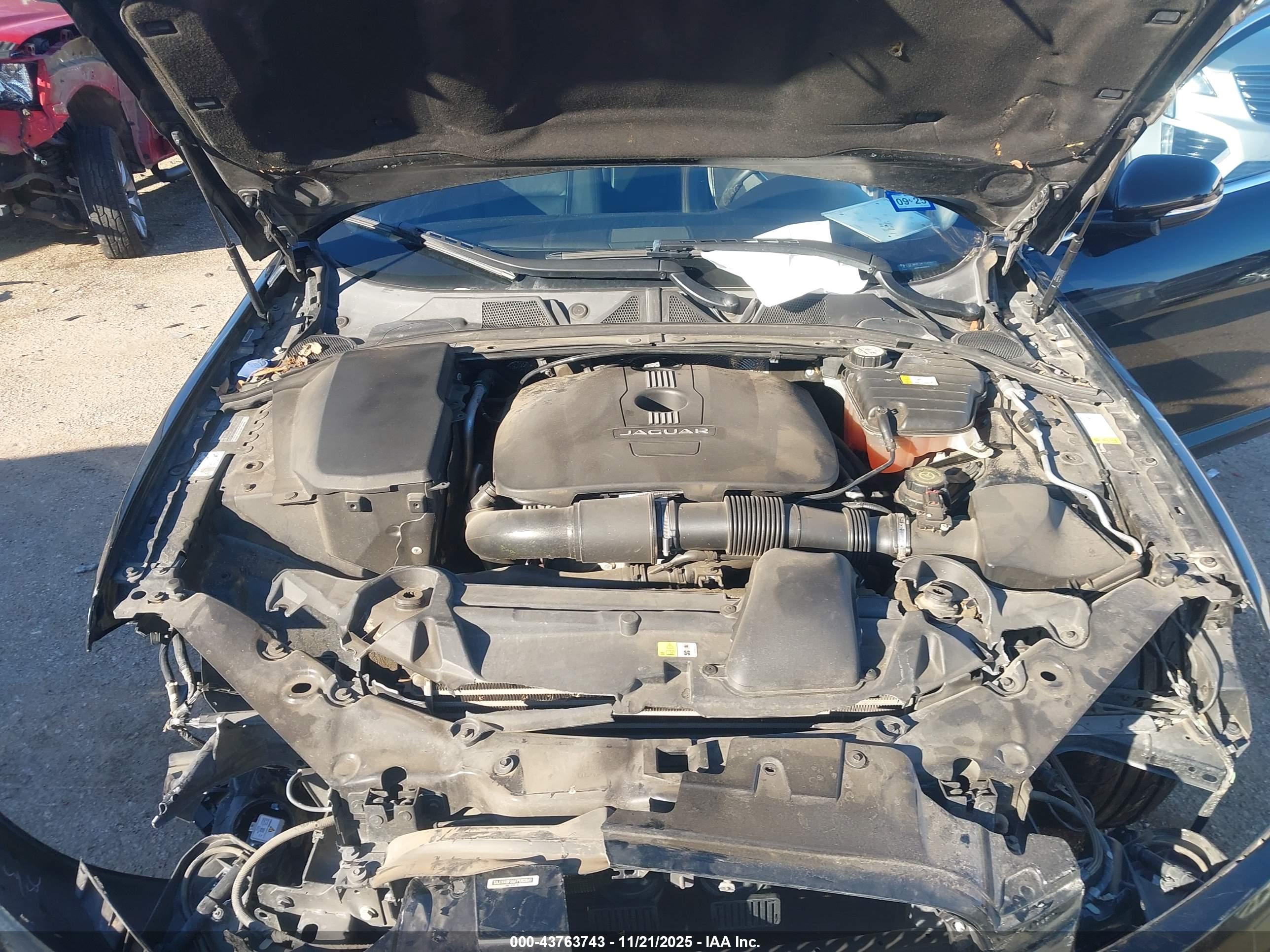 JAGUAR XF image 10