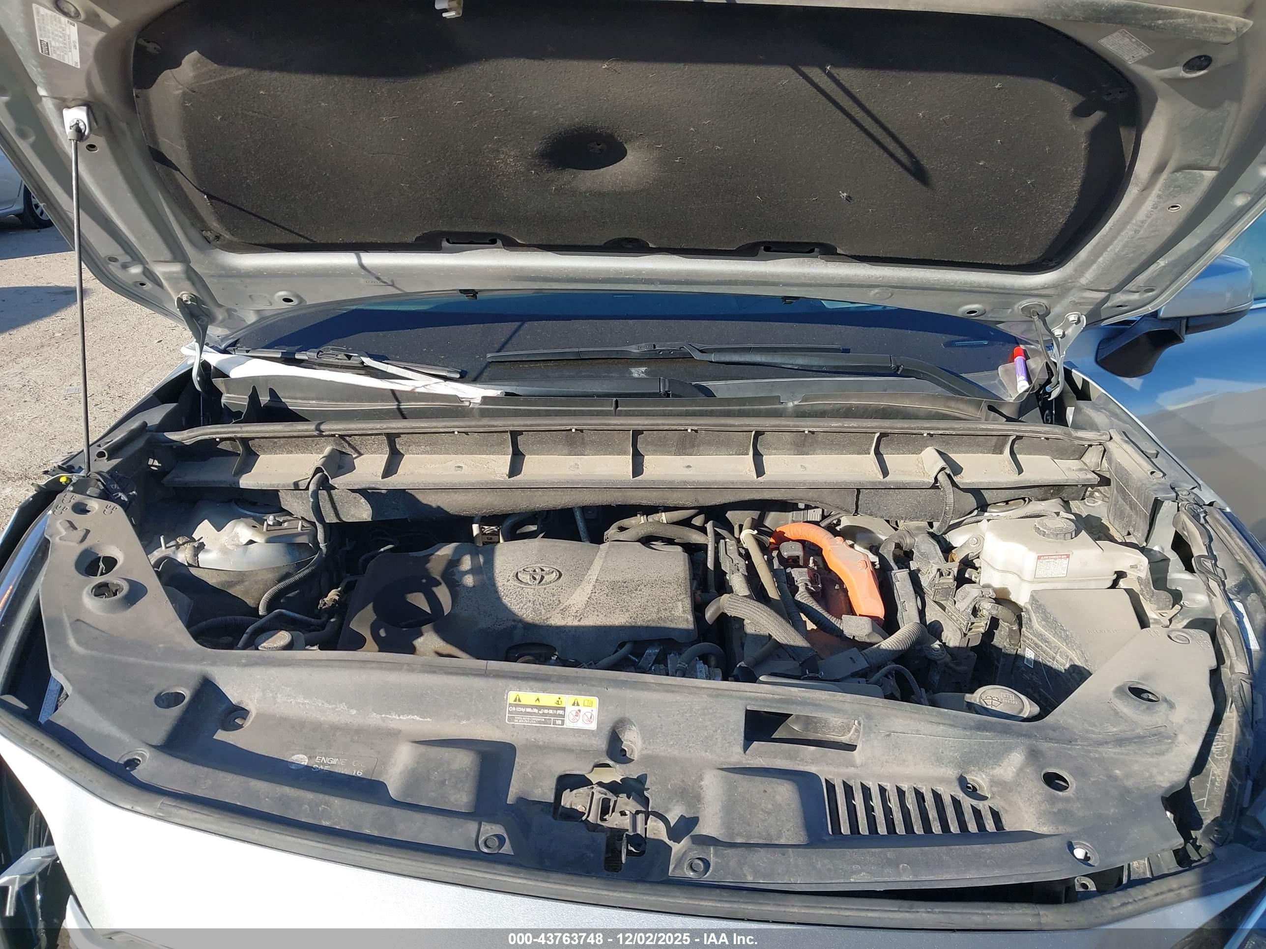 TOYOTA HIGHLANDER image 10