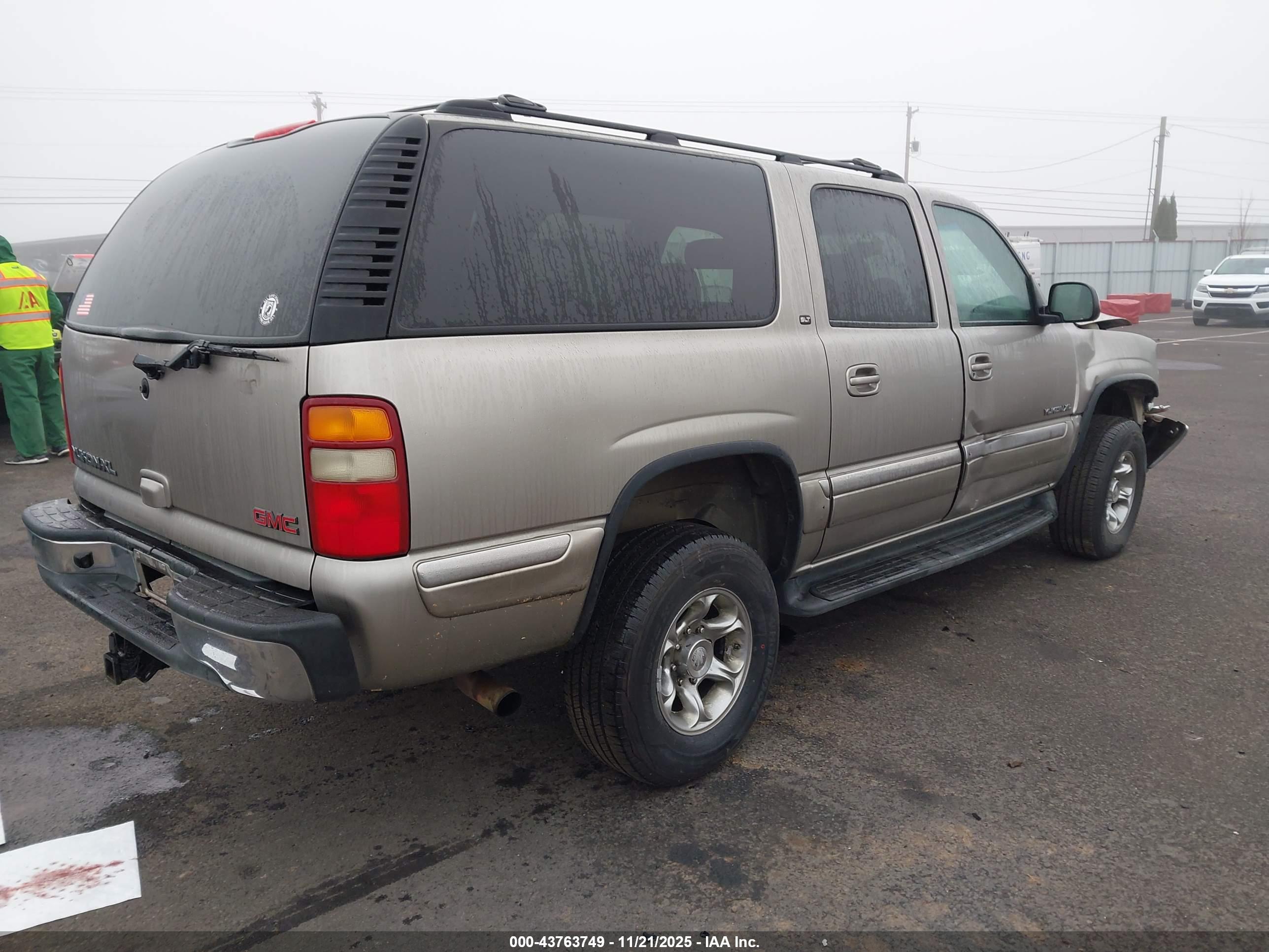 GMC YUKON image 4