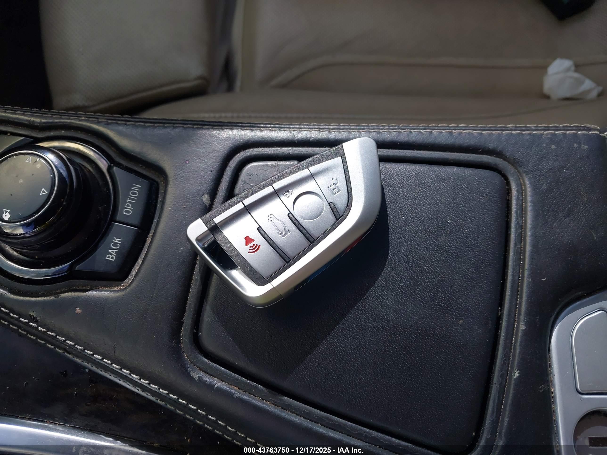 BMW 650I image 11