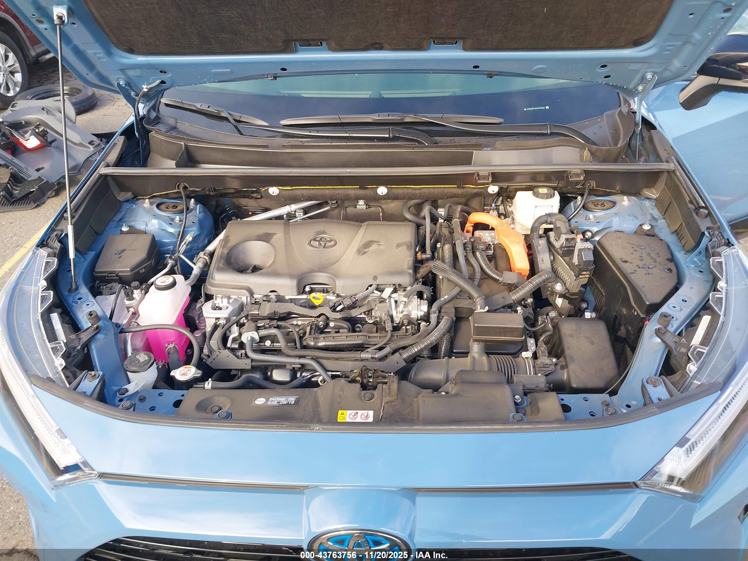 TOYOTA RAV4 image 10