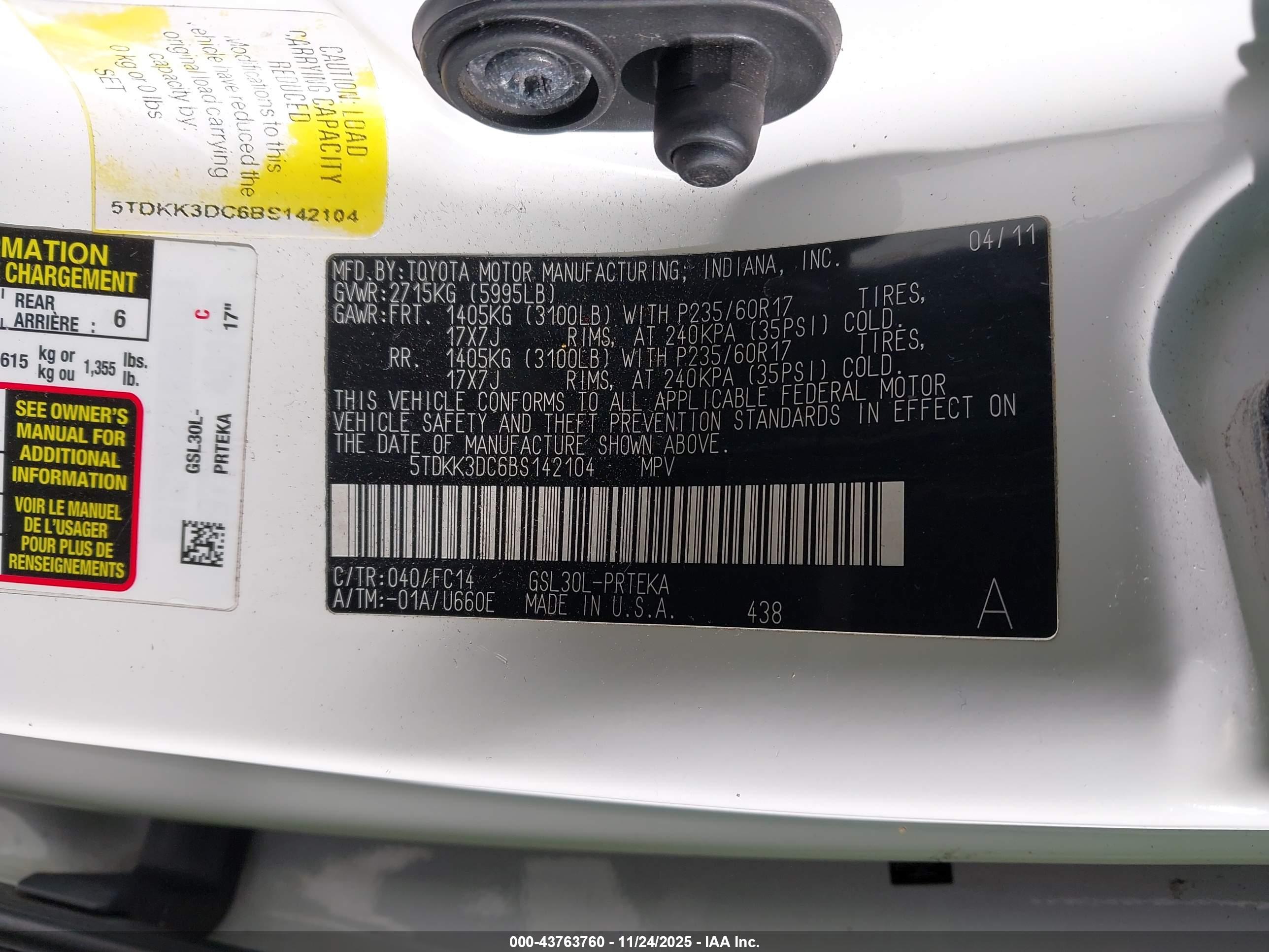TOYOTA SIENNA image 9