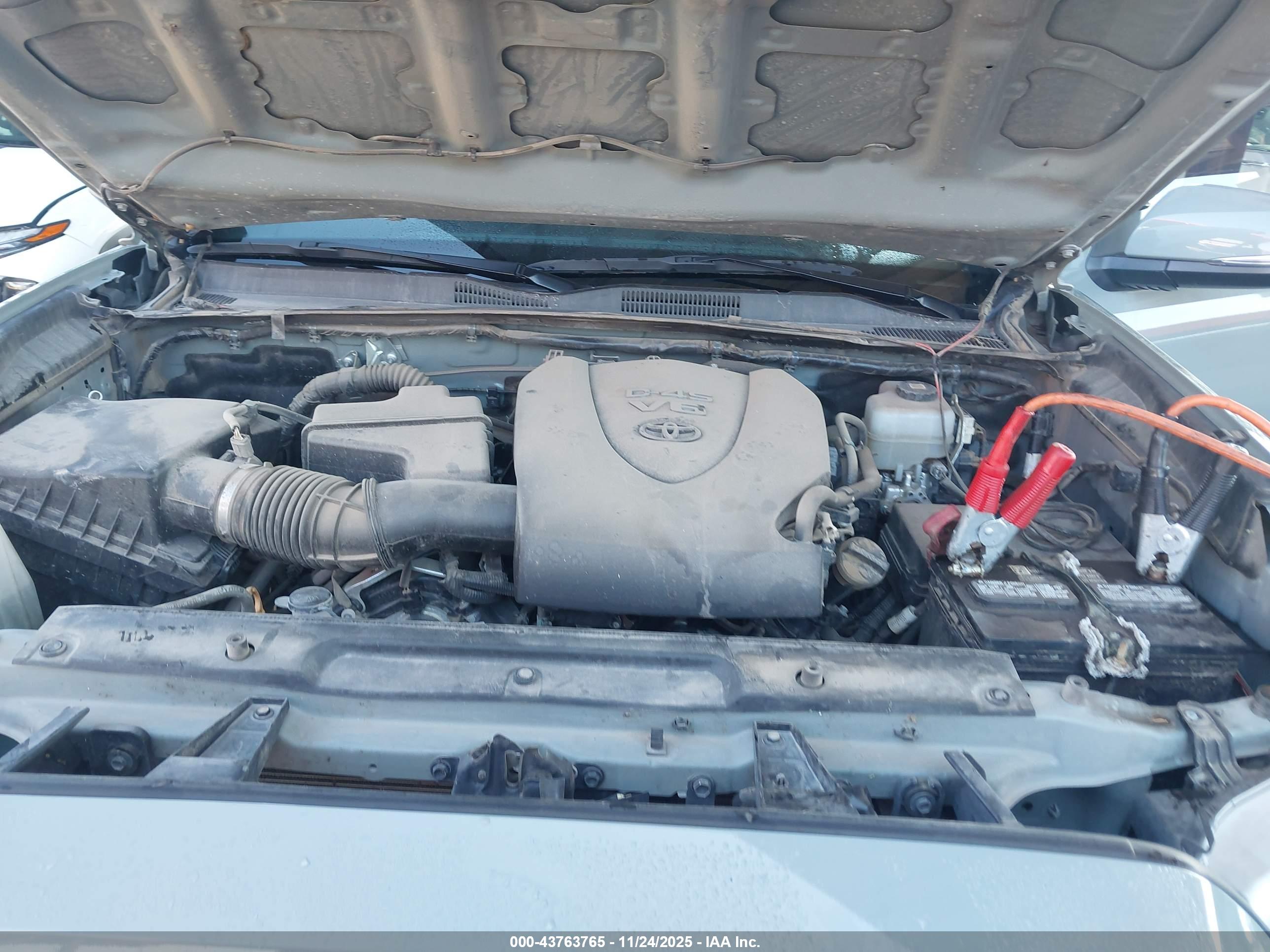 TOYOTA TACOMA image 10