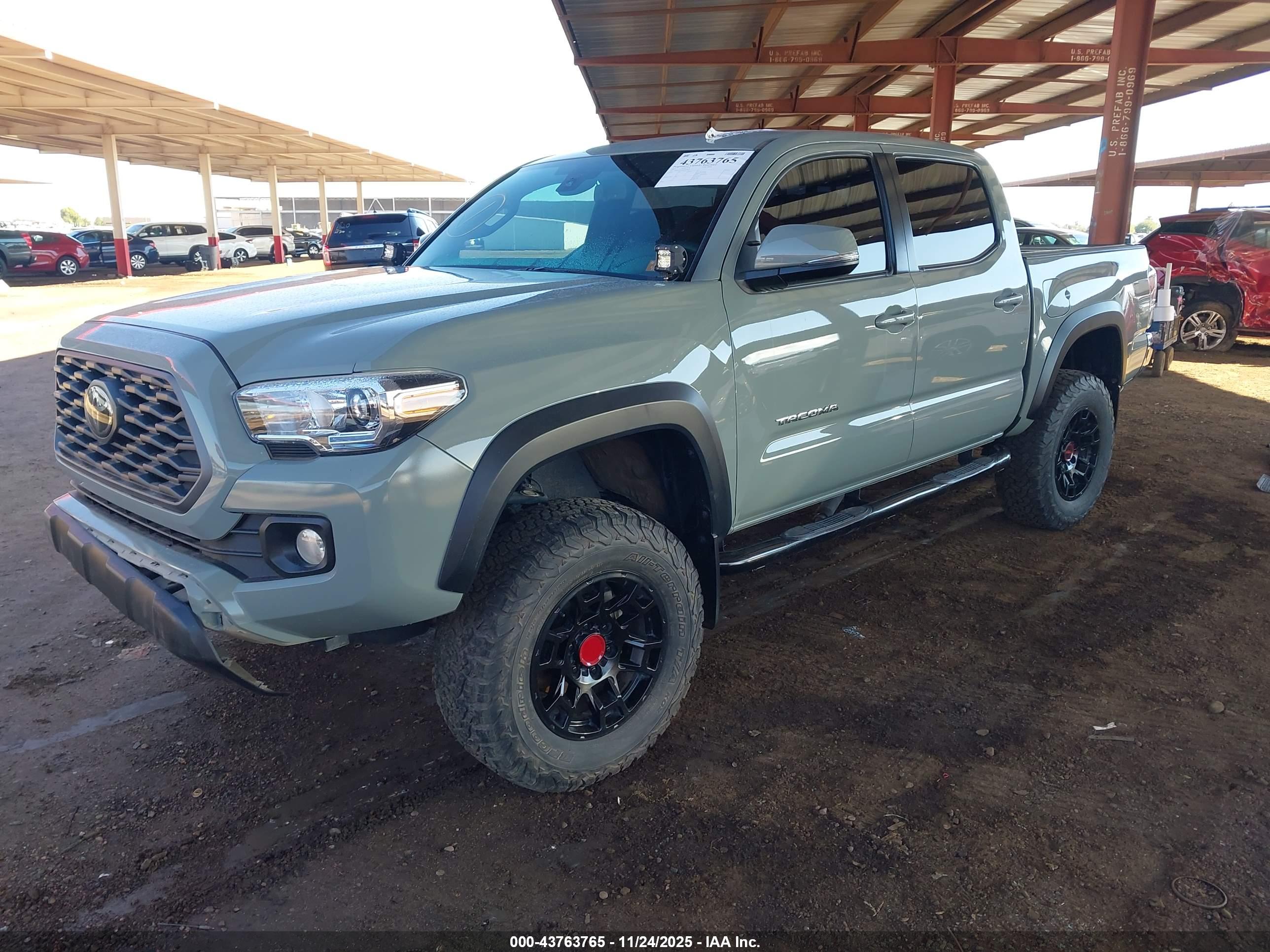TOYOTA TACOMA image 2