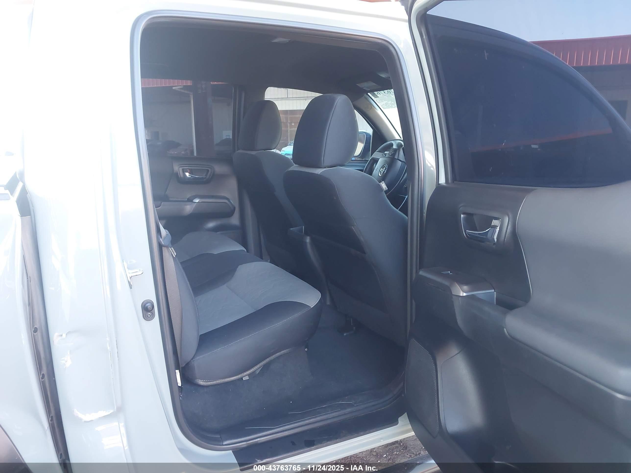 TOYOTA TACOMA image 8