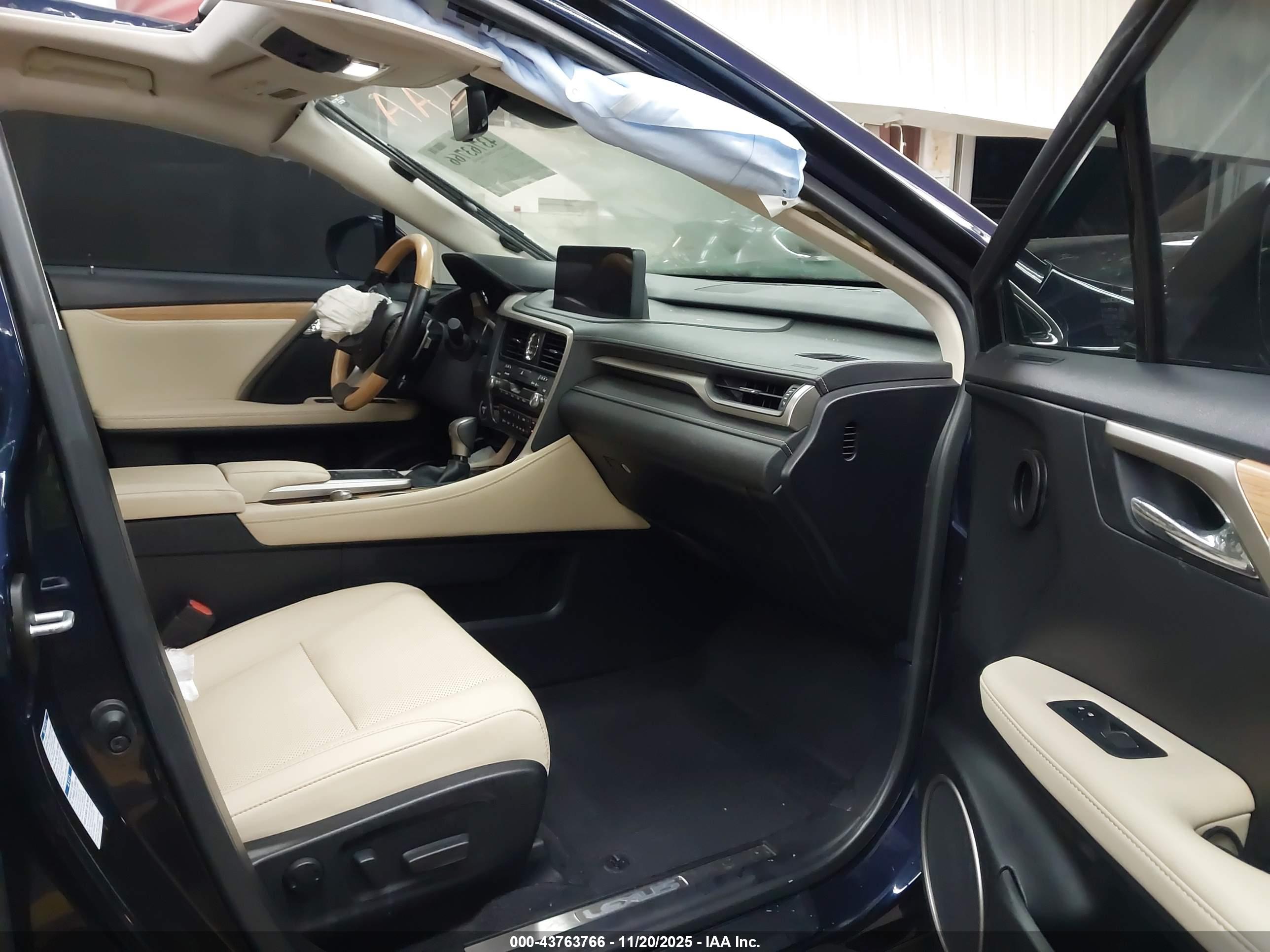LEXUS RX image 5