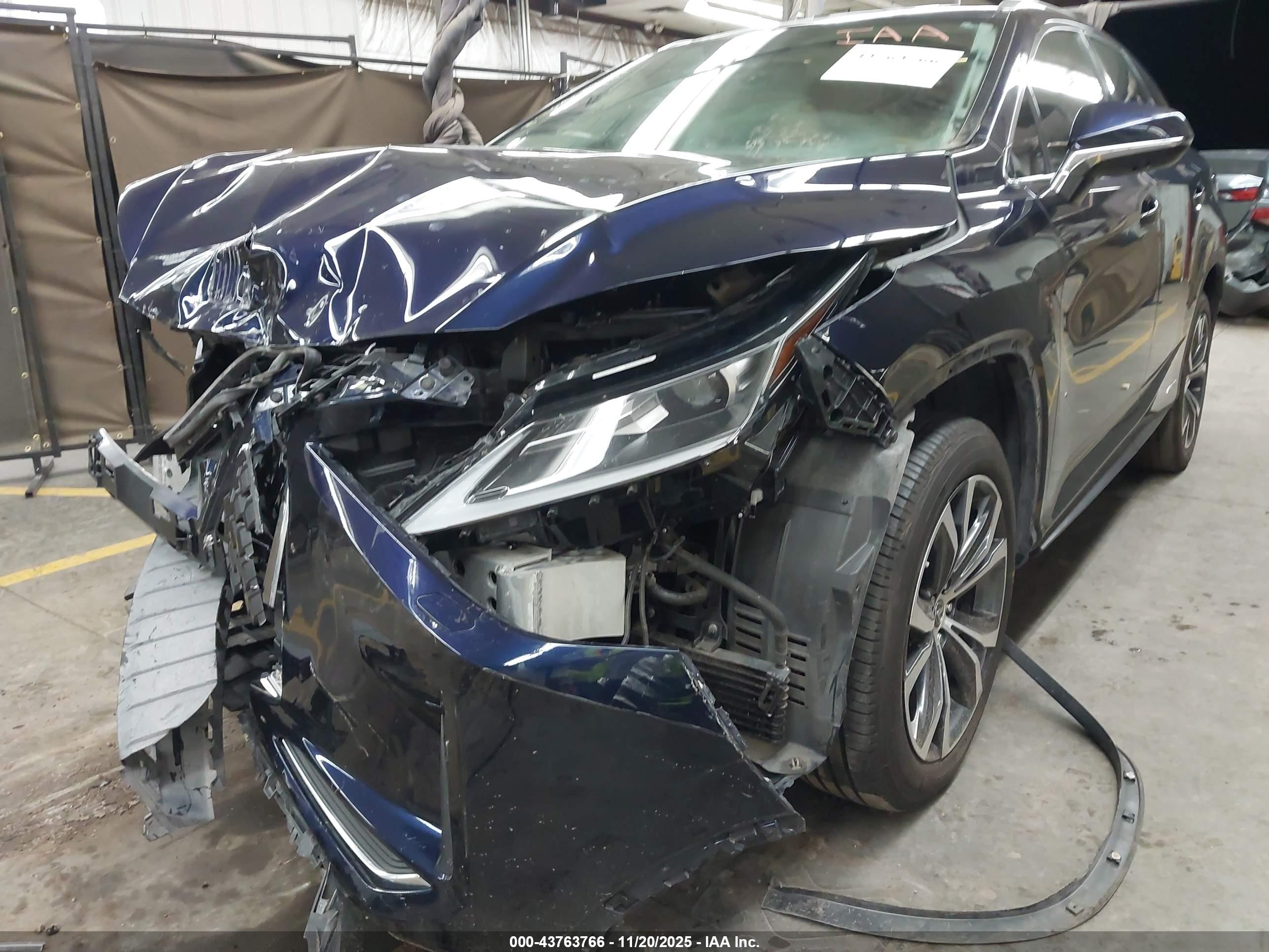 LEXUS RX image 6