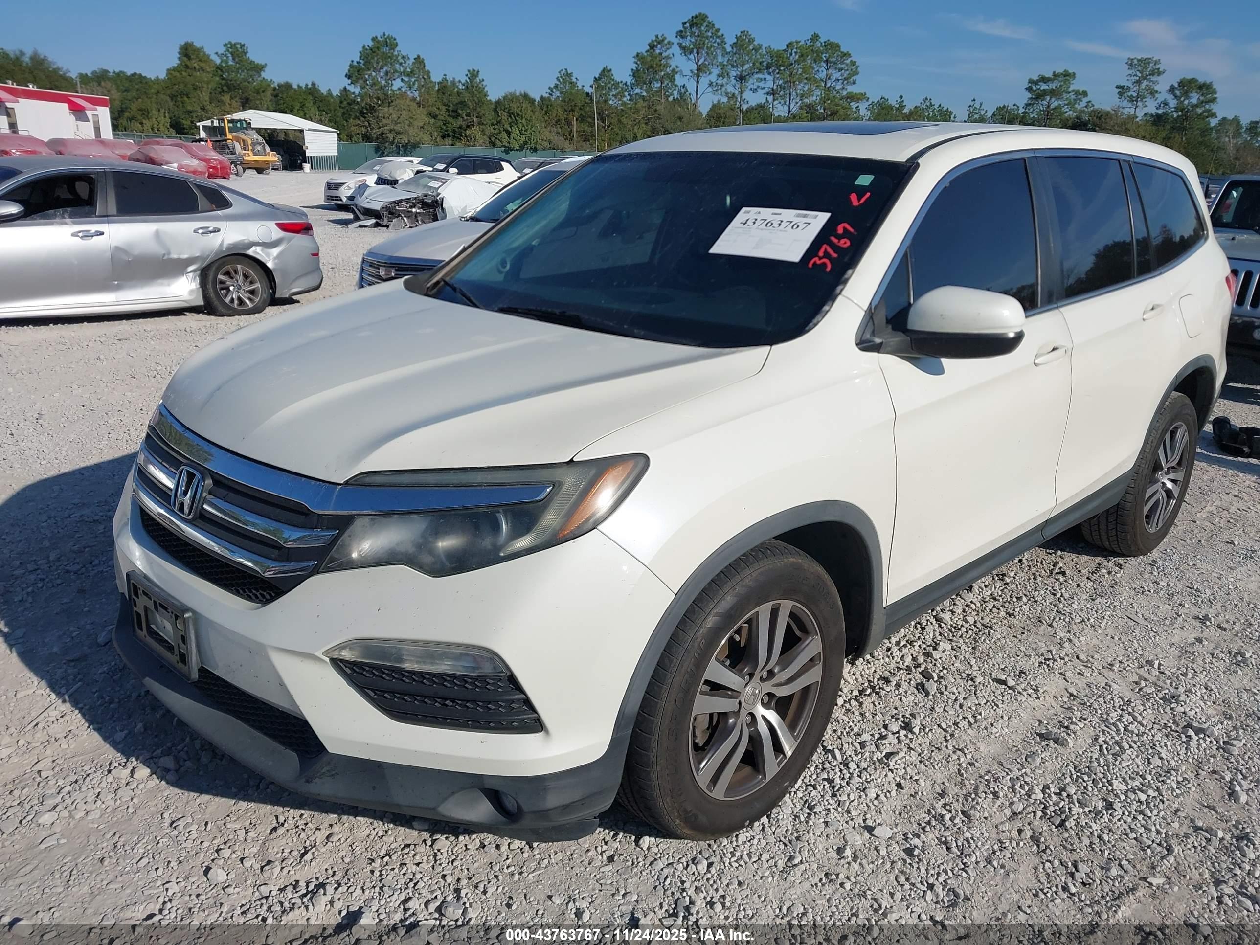 HONDA PILOT image 2