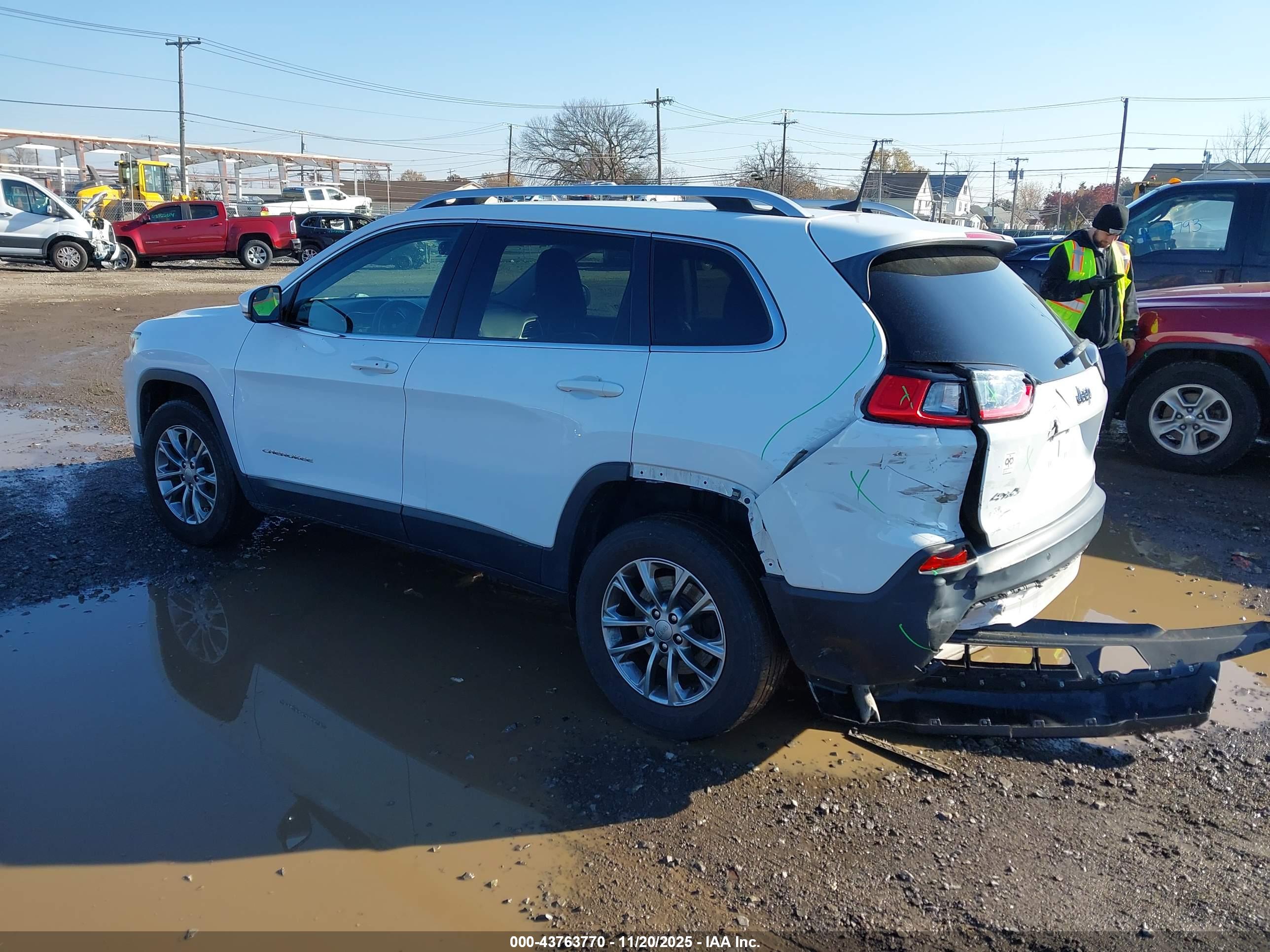 JEEP CHEROKEE image 3