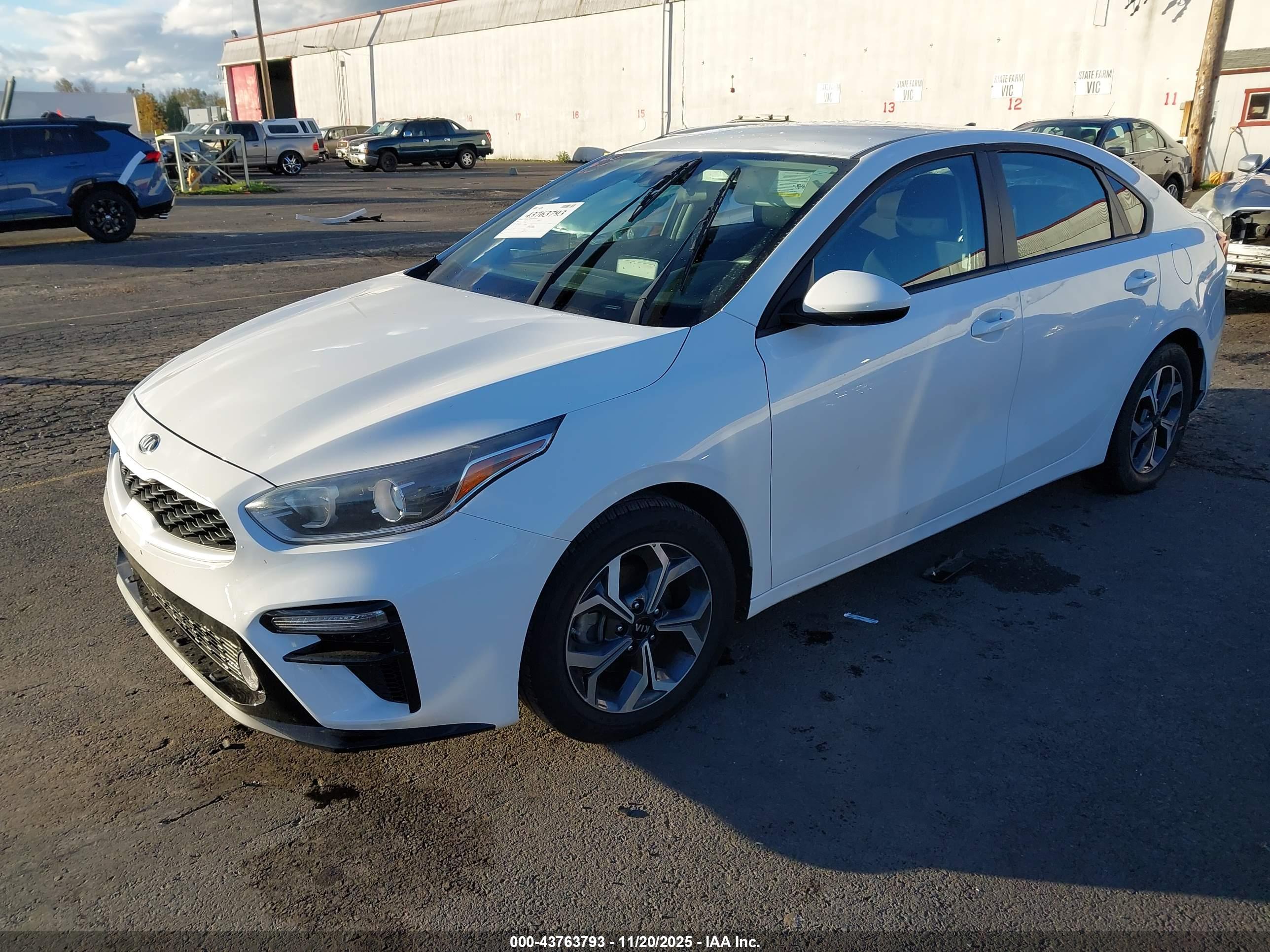 KIA FORTE image 2