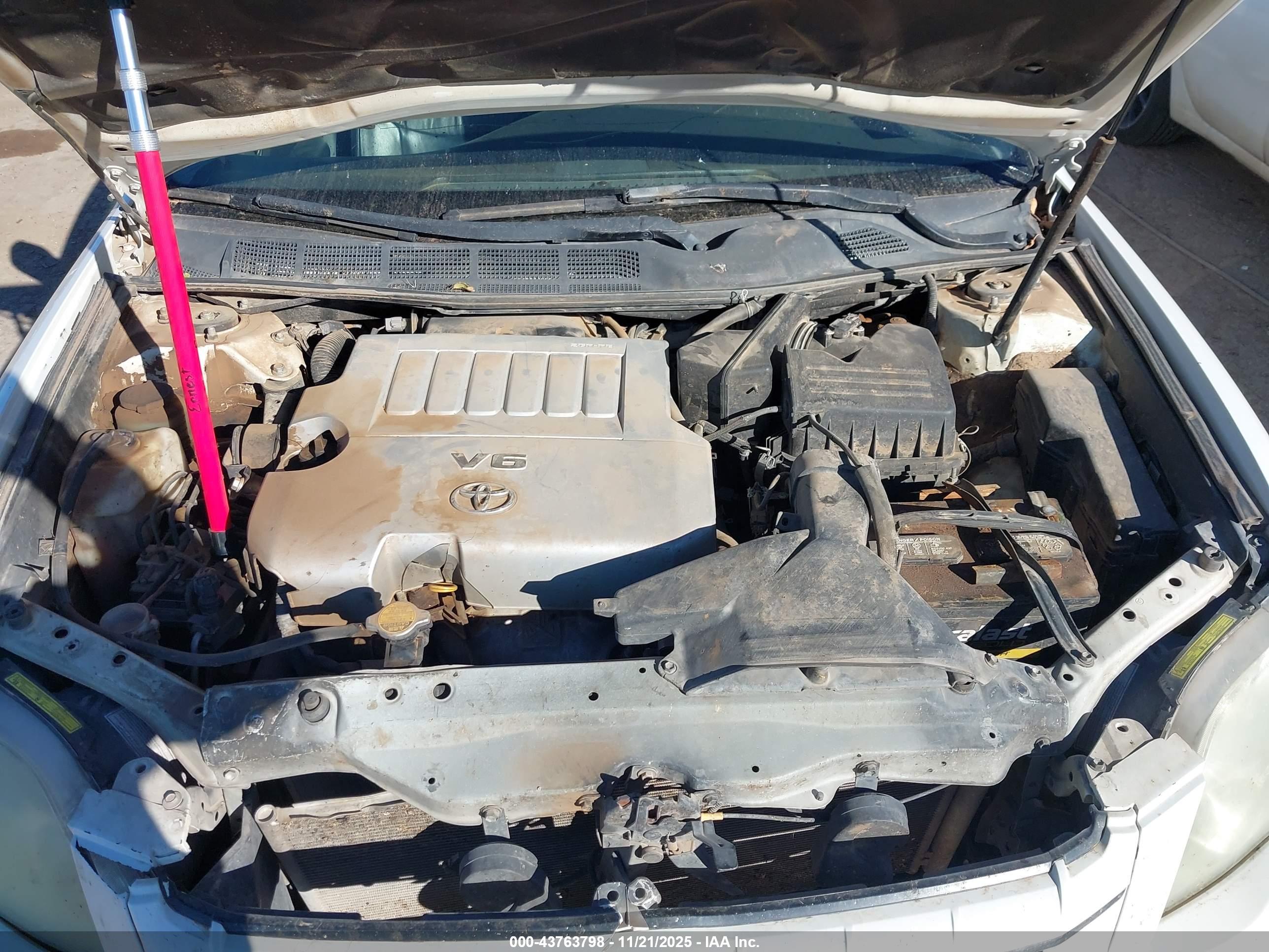 TOYOTA AVALON image 10
