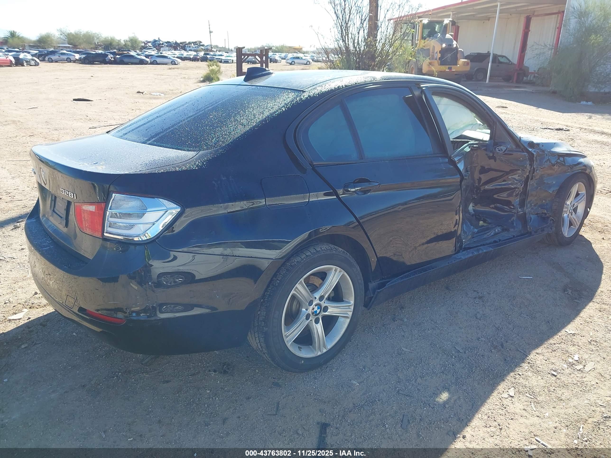 BMW 328I image 4