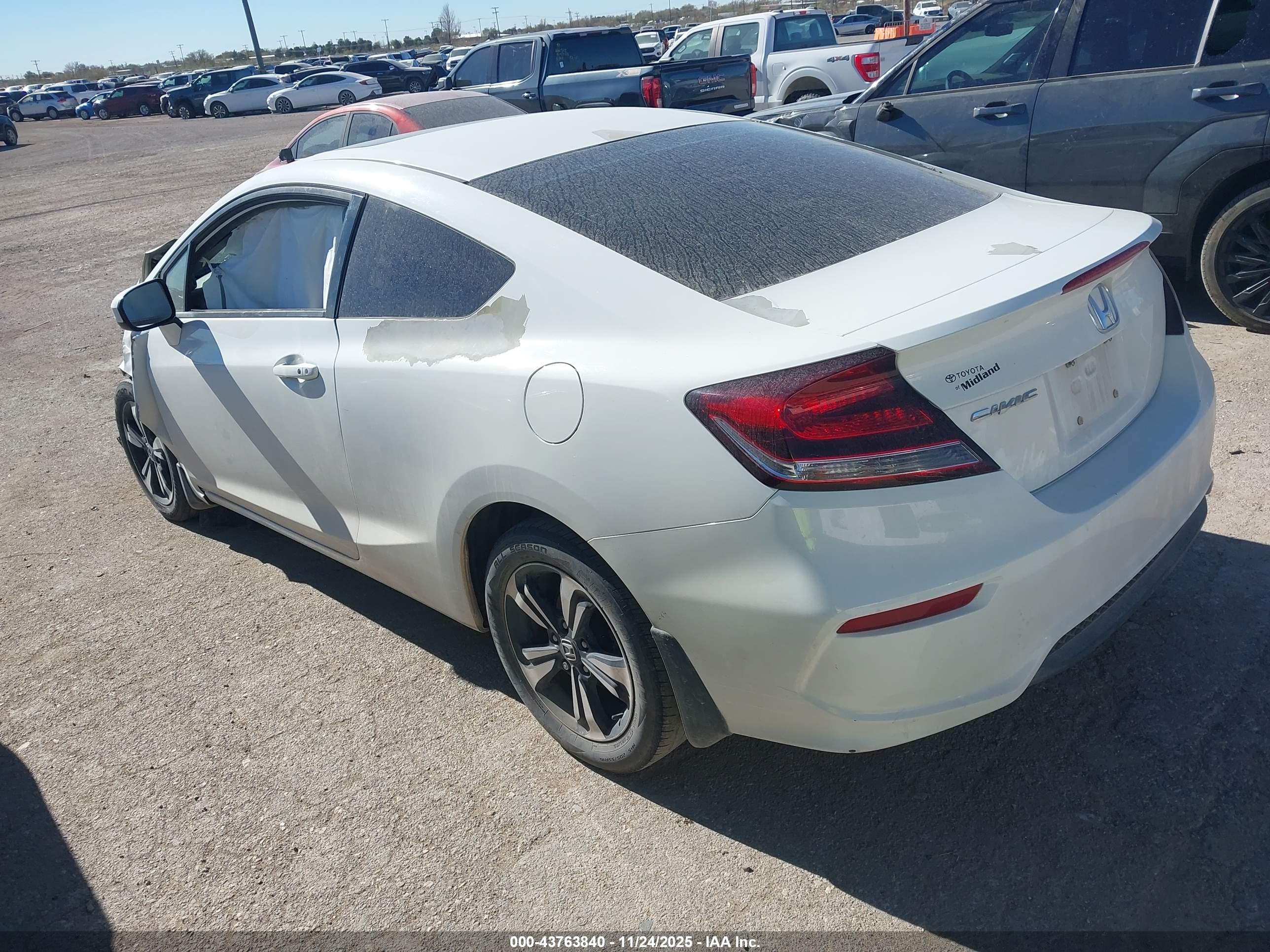 HONDA CIVIC image 3