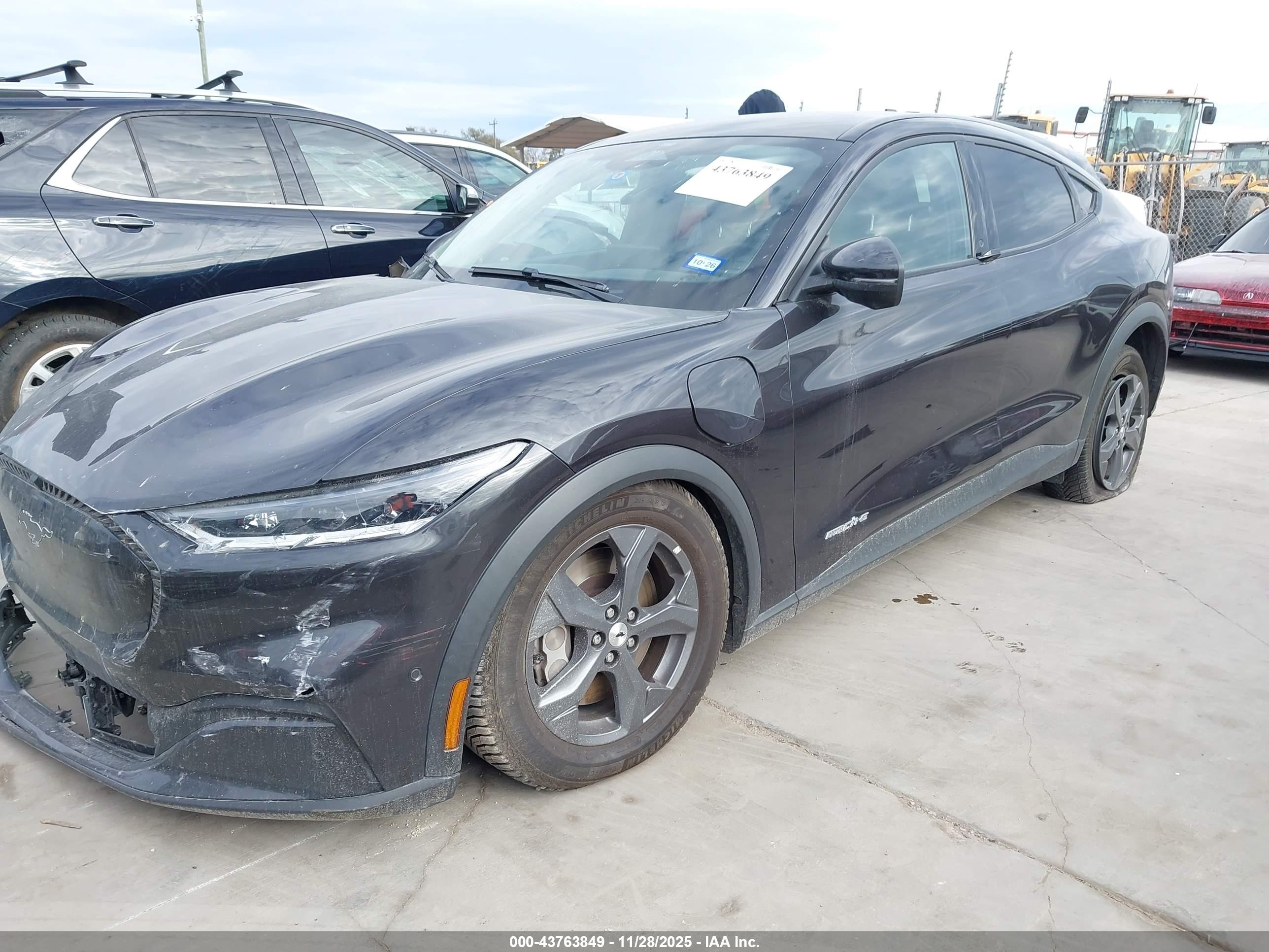 FORD MUSTANG image 2