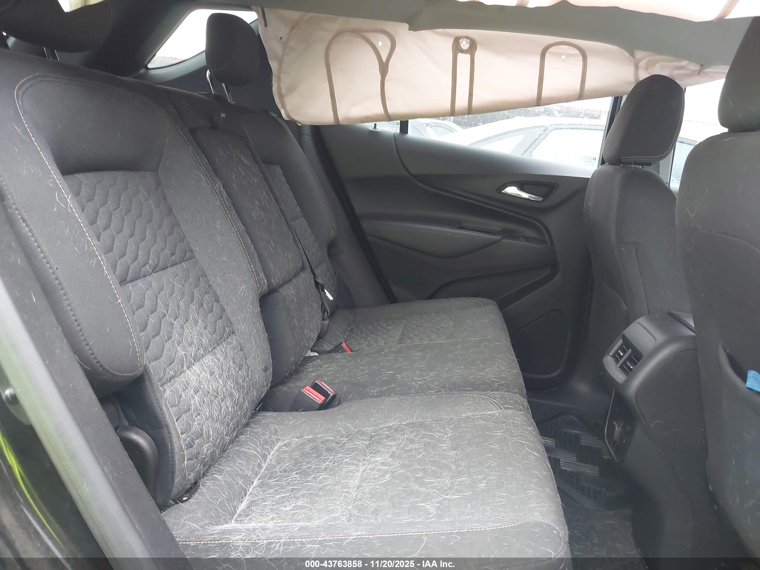 CHEVROLET EQUINOX image 8