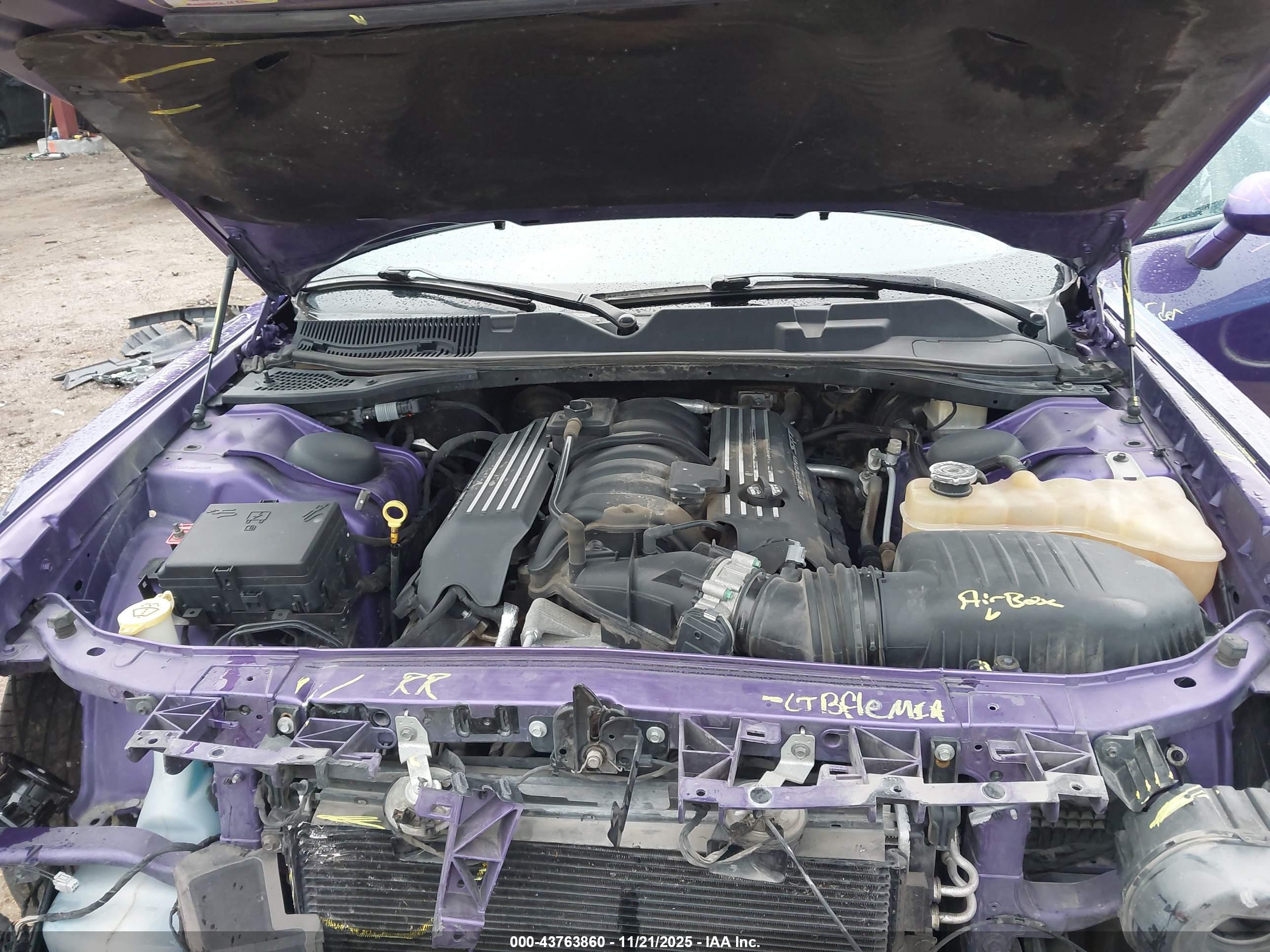 DODGE CHALLENGER image 10