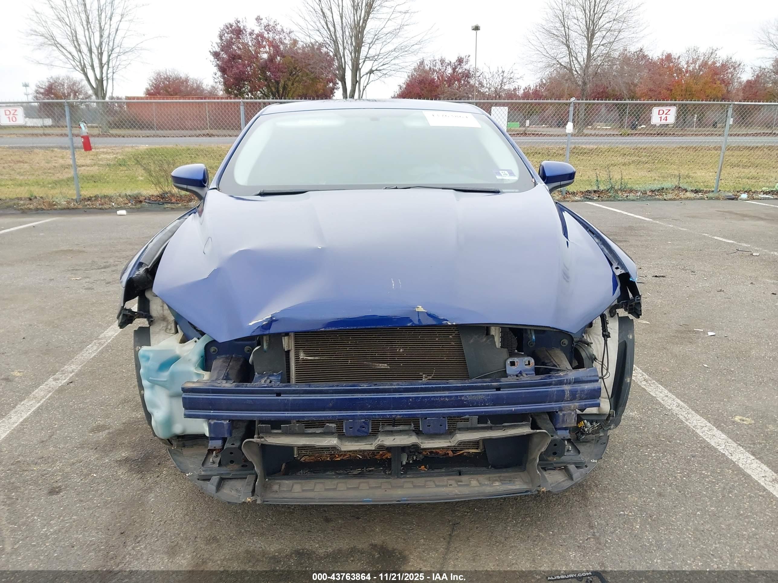 FORD FUSION image 6