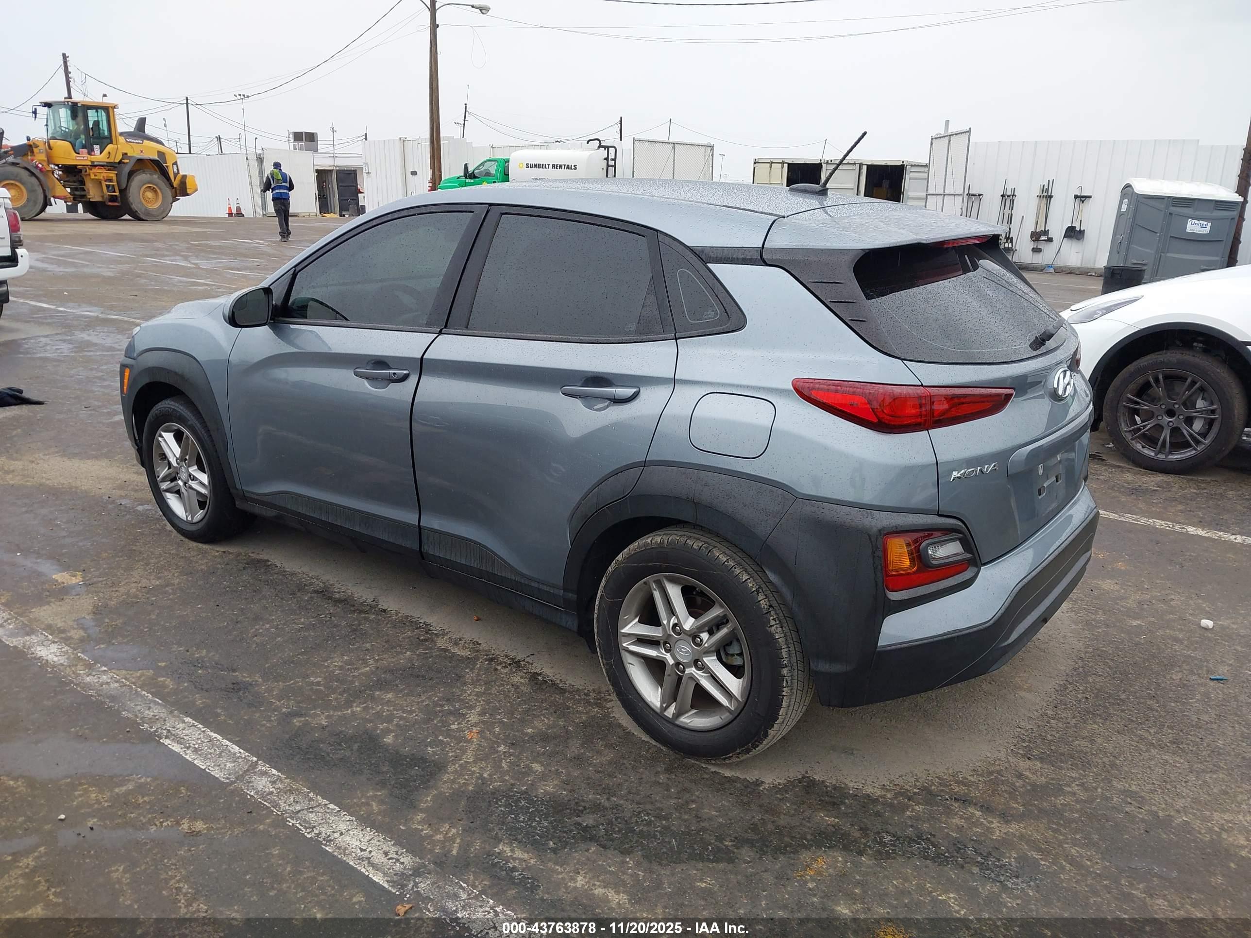 HYUNDAI KONA image 3